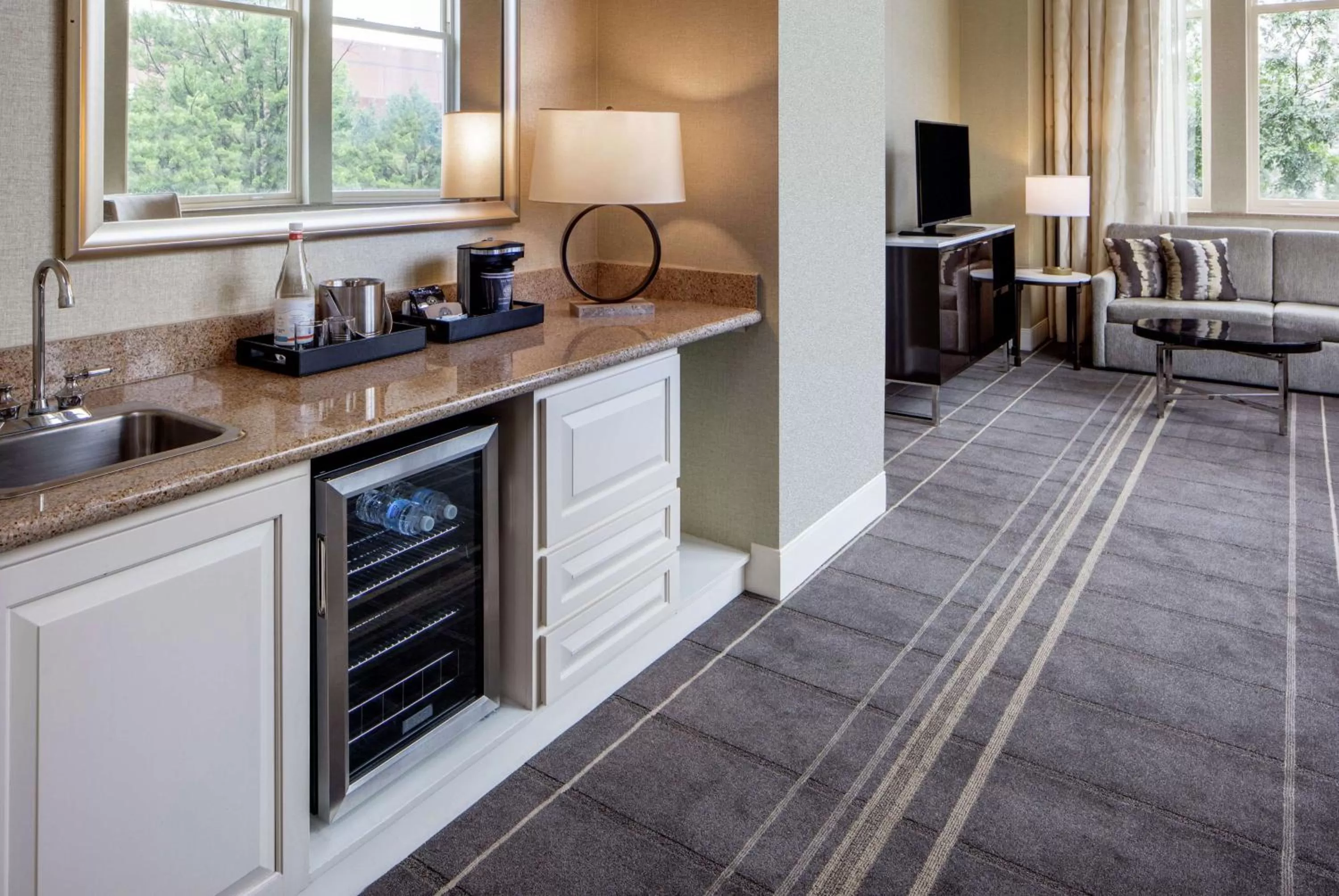 Living room in Hilton Richmond Downtown