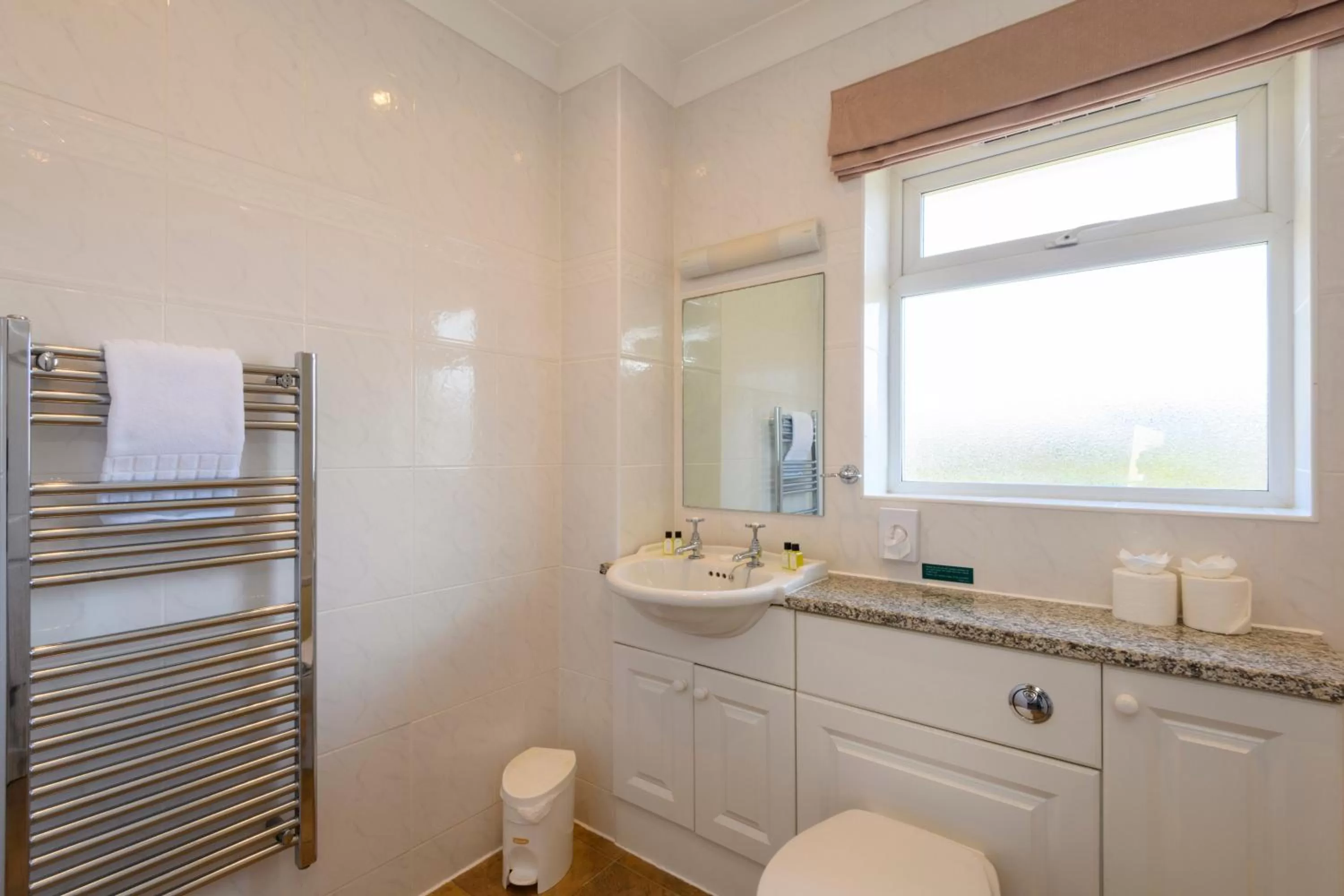 Bathroom in Porth Veor Manor Villas & Apartments