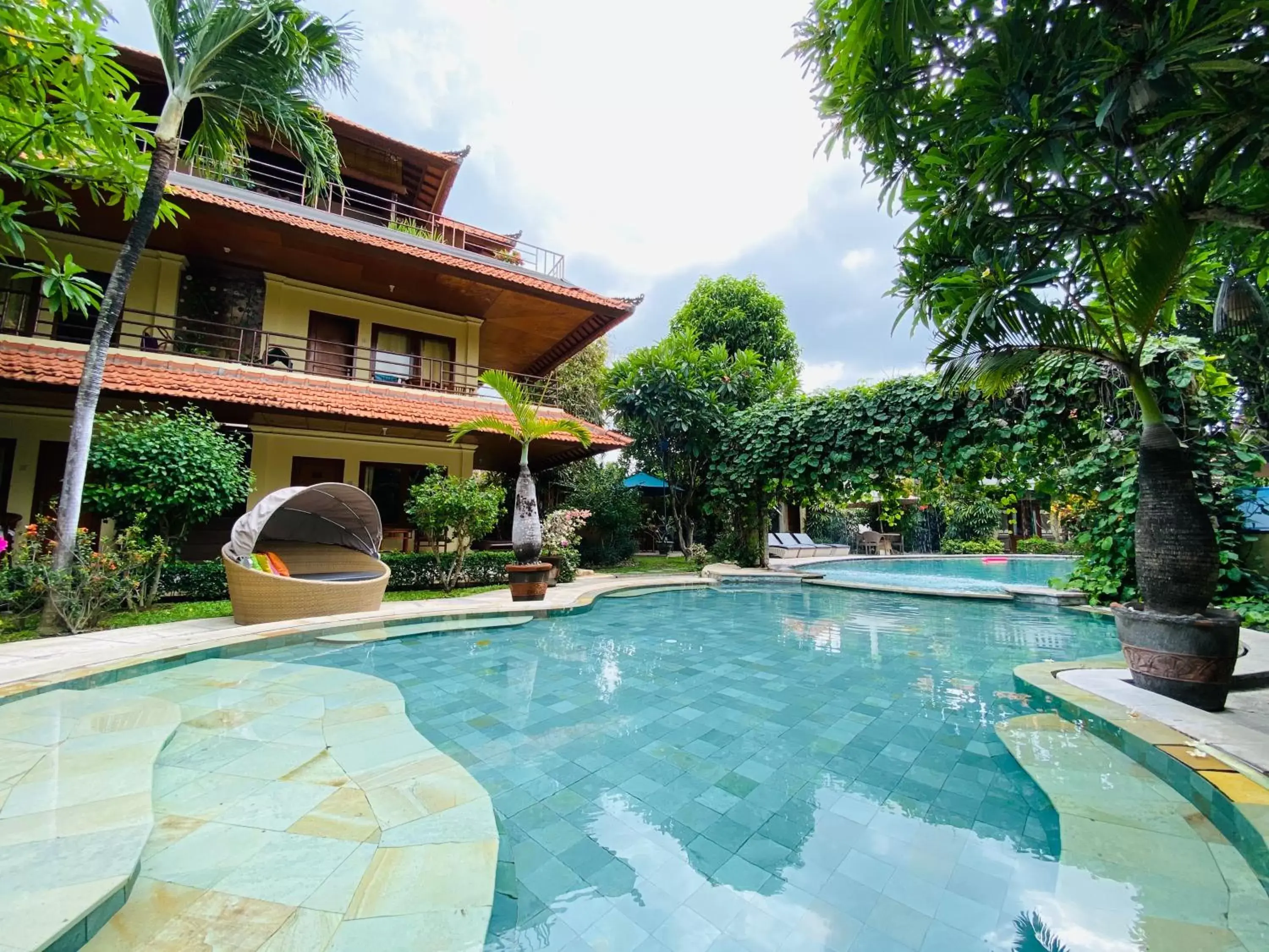 Swimming Pool in Kusnadi Hotel