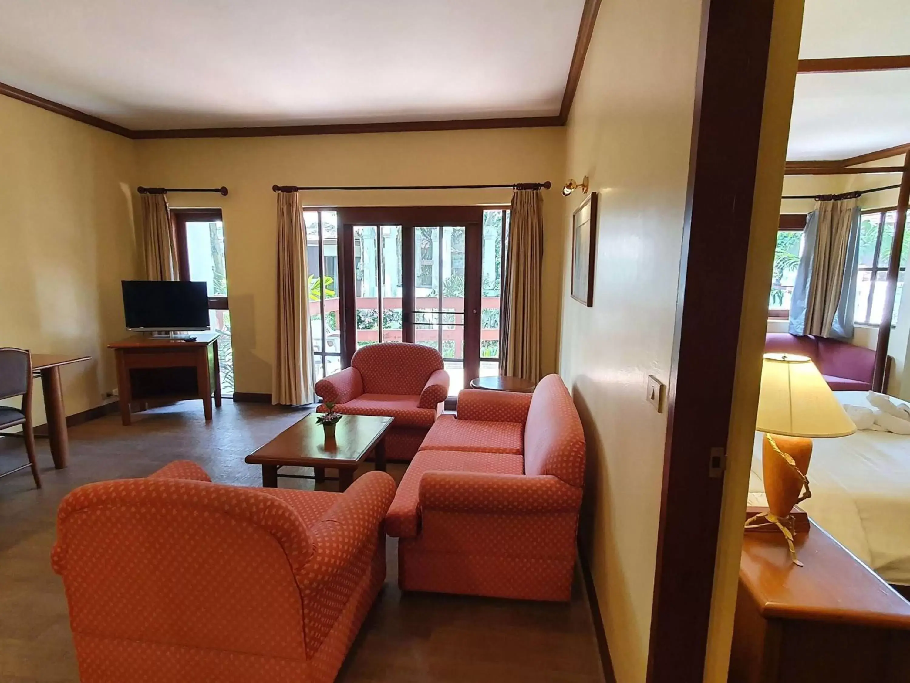 Bedroom, Seating Area in Novotel Rayong Rim Pae Resort