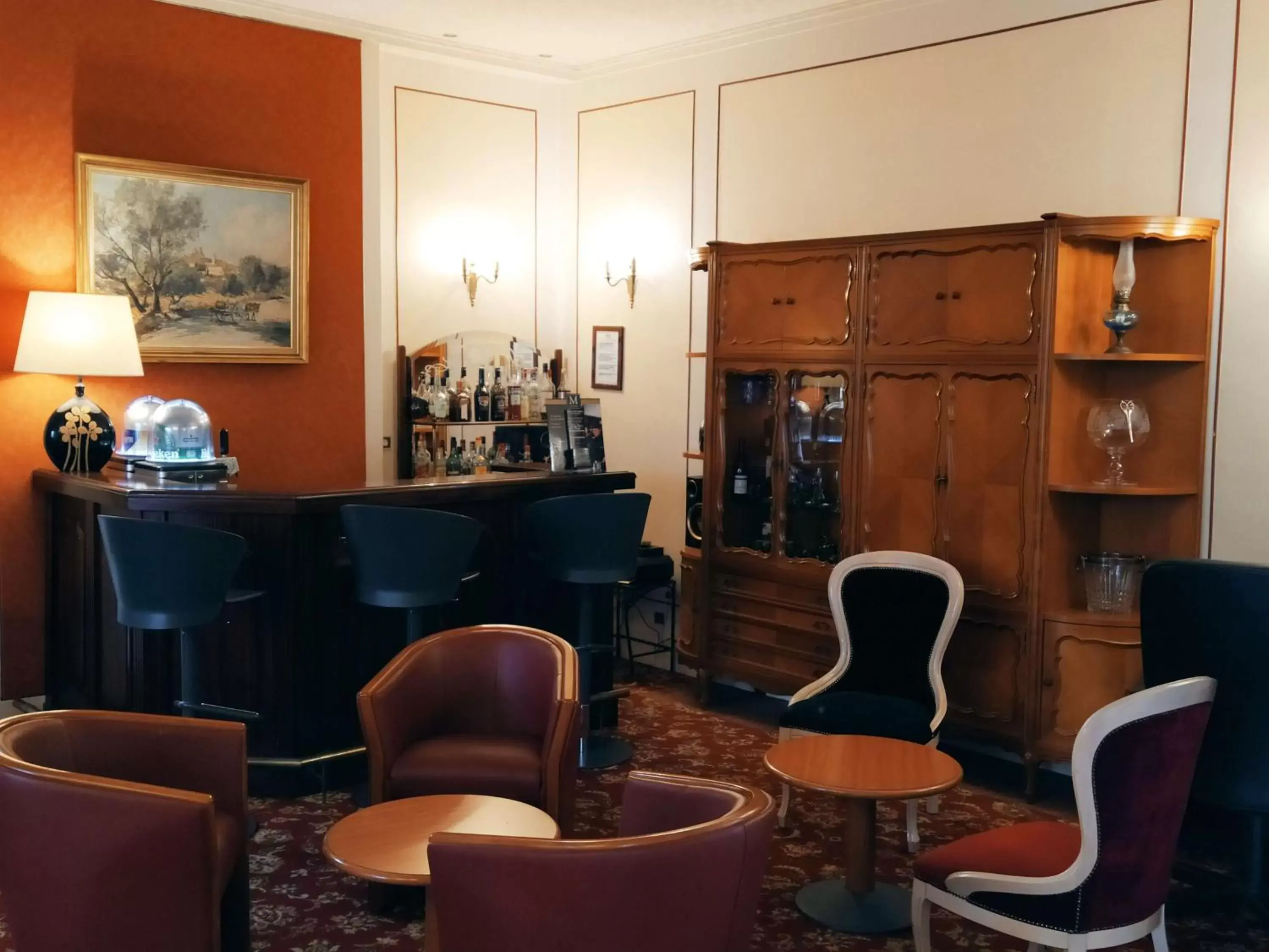 Lounge or bar in Best Western Central Hotel Lounge or bar in Best Western Central Hotel