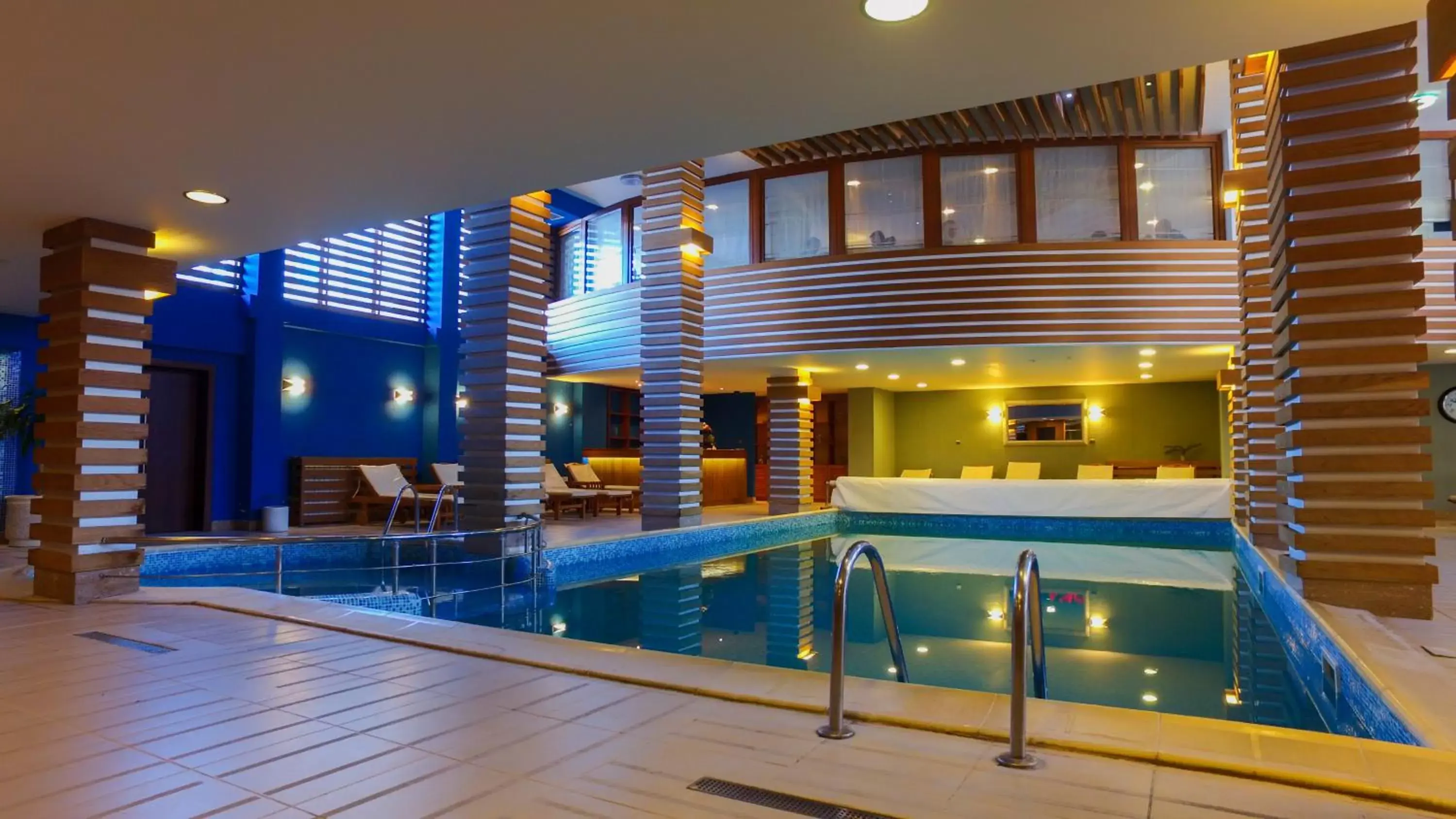 Property building, Swimming Pool in Regnum Bansko Ski Hotel & SPA