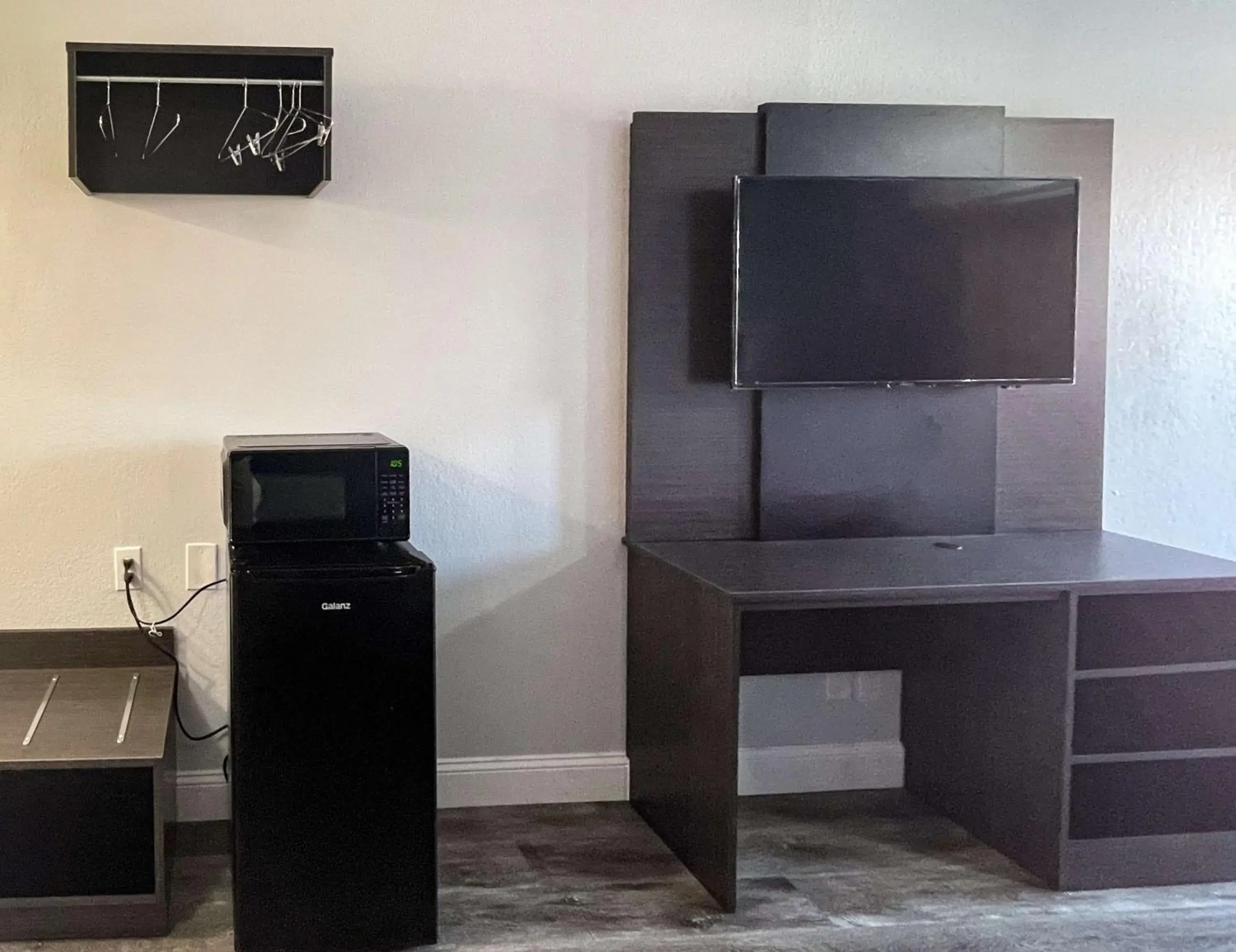 Other, TV/Entertainment Center in Motel 6-Memphis, TN - Downtown