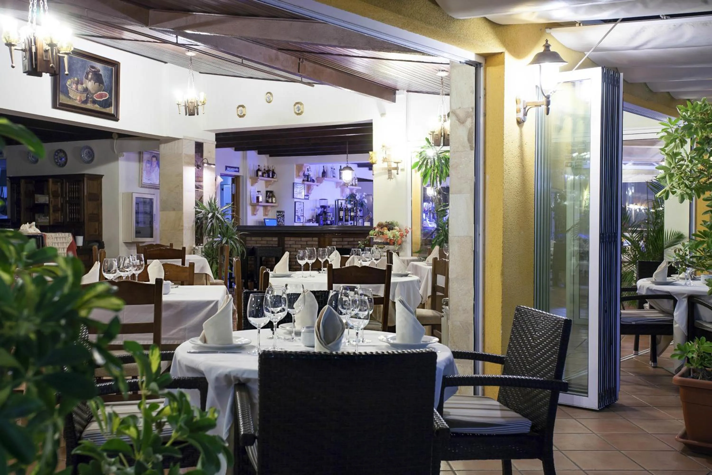 Restaurant/places to eat in Hotel Cupidor