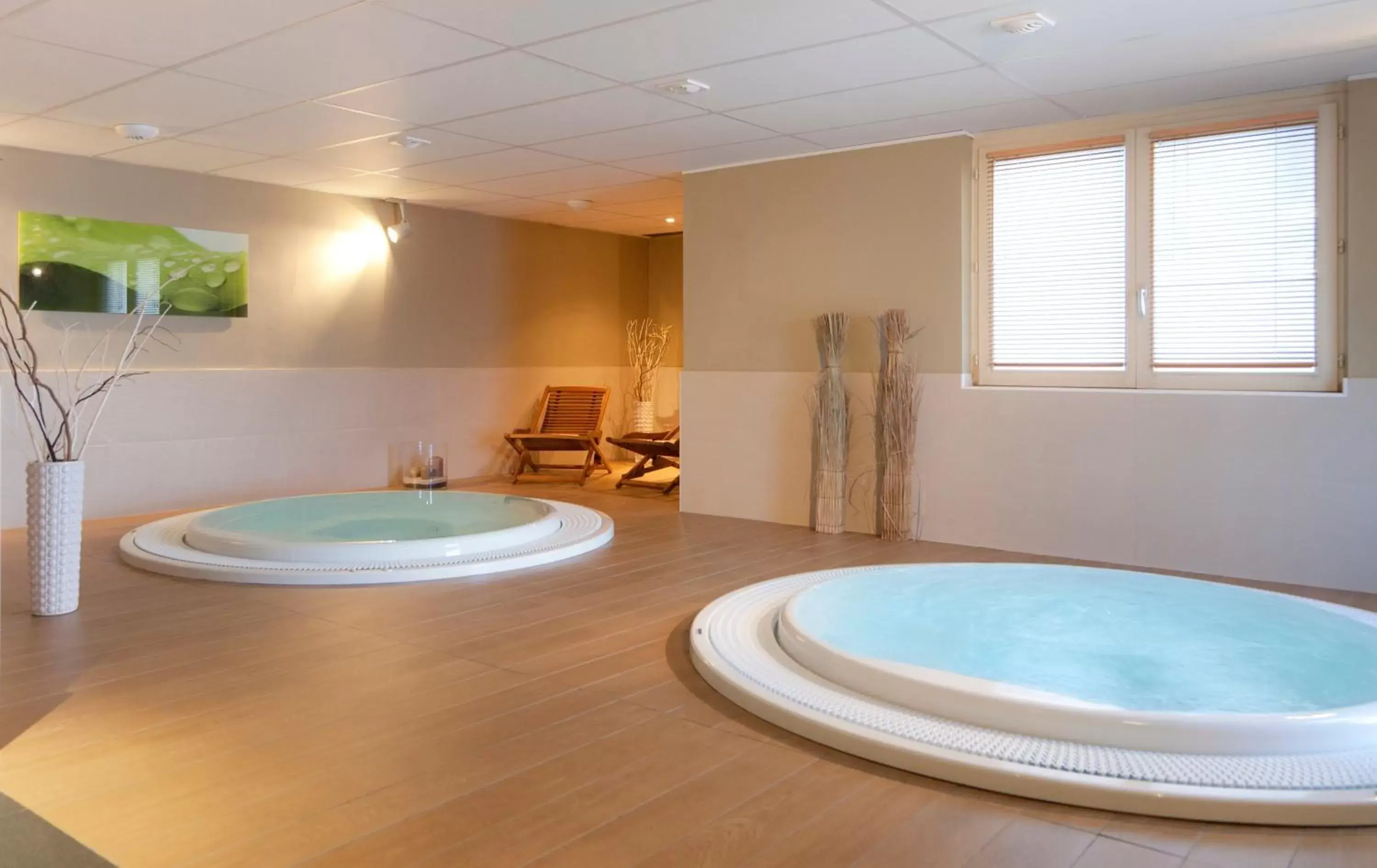 Spa and wellness centre/facilities, Bathroom in SOWELL HOTELS Mont Blanc et SPA