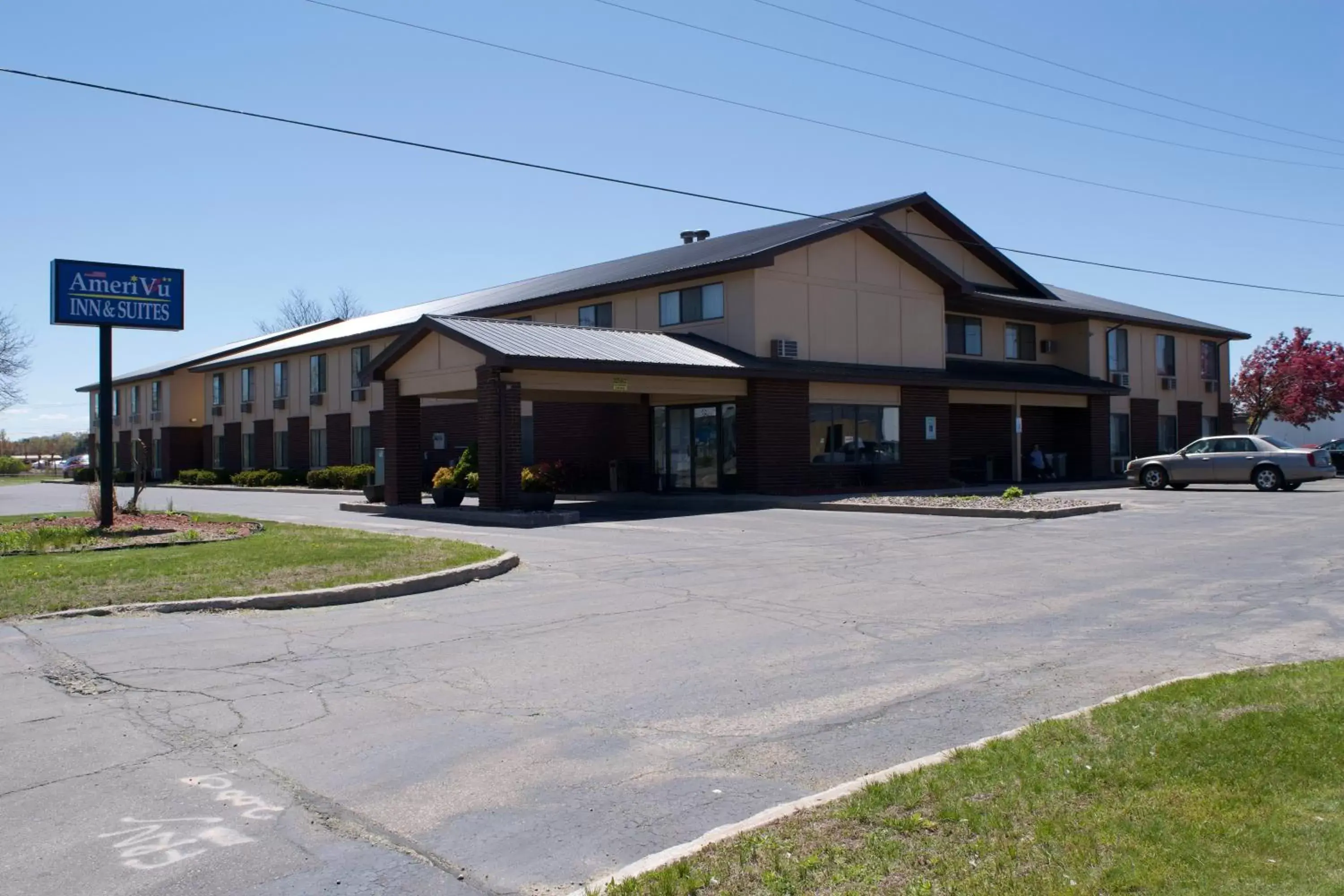 Property Building in AmeriVu Inn and Suites Shawano WI