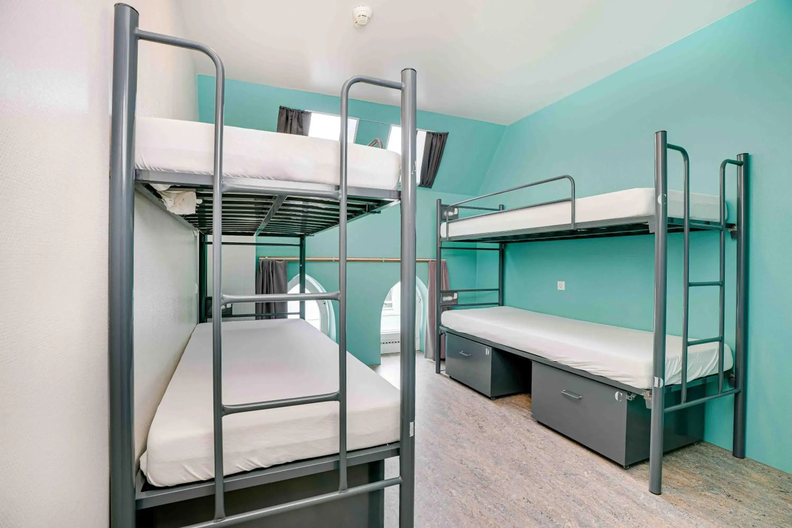 Bunk Bed in Hans Brinker Hostel Amsterdam