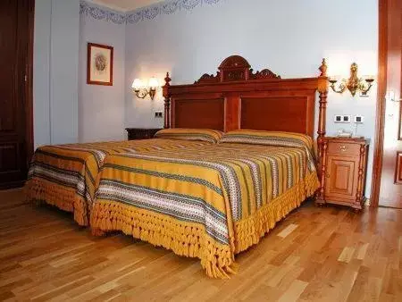 Photo of the whole room, Bed in Hotel del Pastor