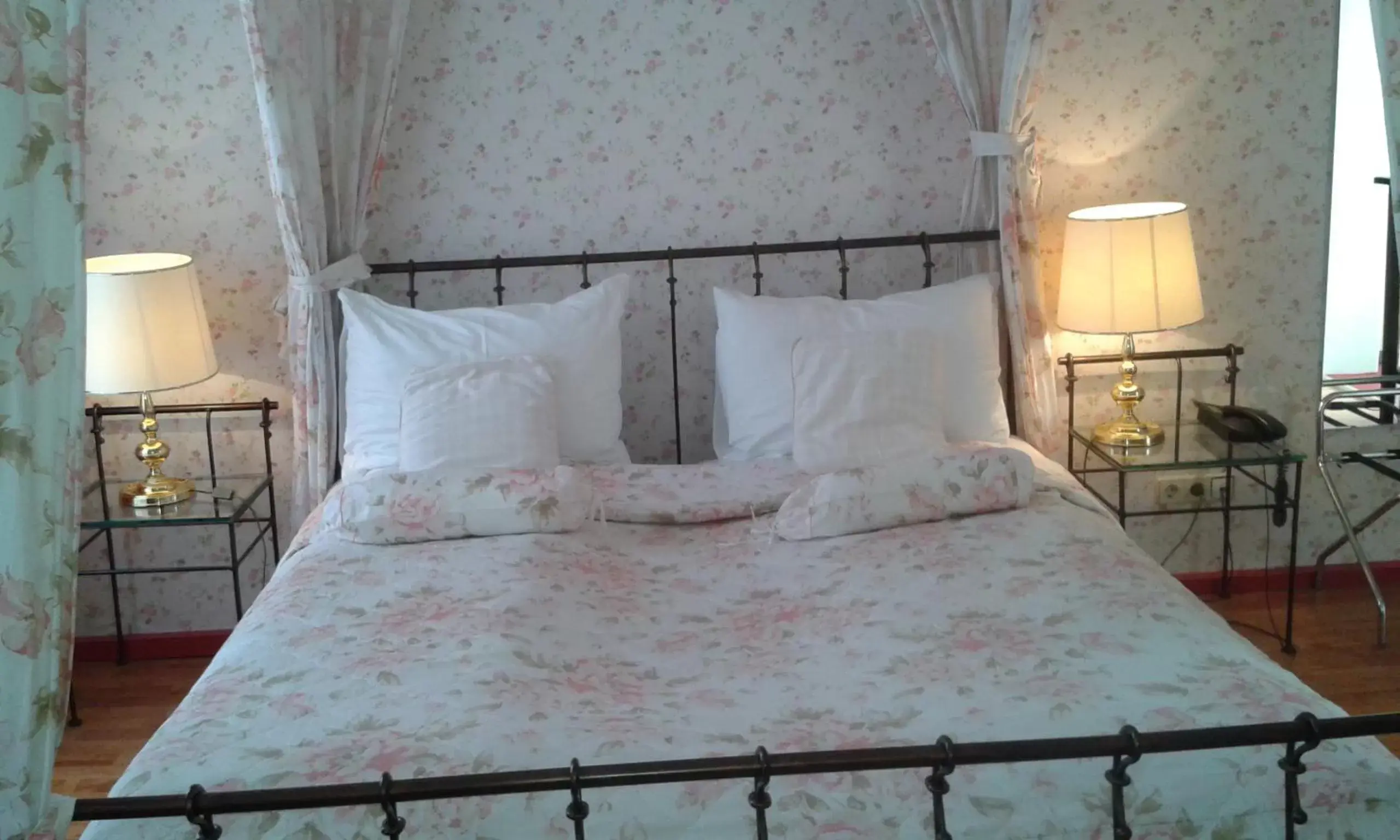 Bed in Boutique Hotel Kugel Wien