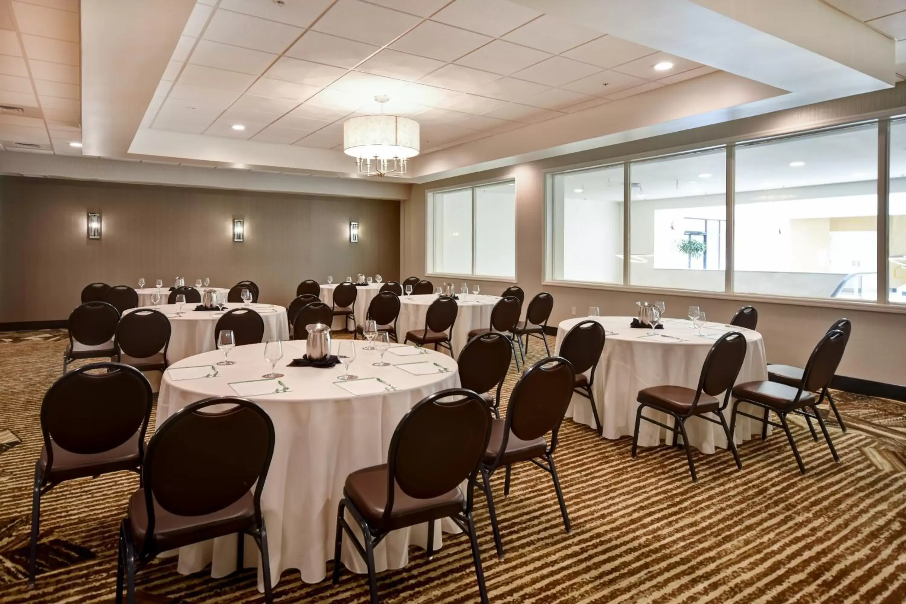 Meeting/conference room in Holiday Inn Lancaster, an IHG Hotel