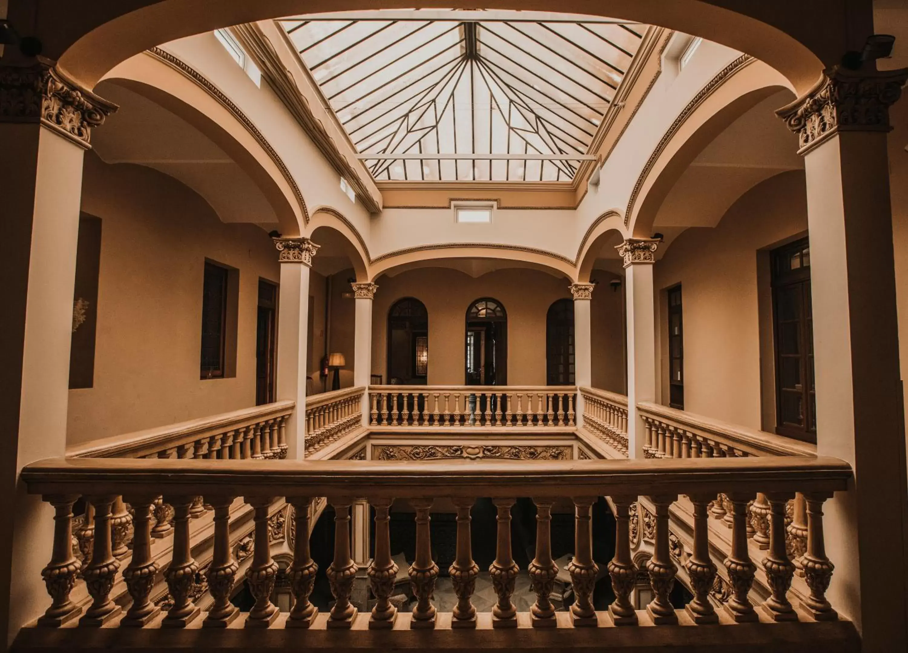 Patio in Hotel Rural OLIVENZA PALACIO Patio in Hotel Rural OLIVENZA PALACIO