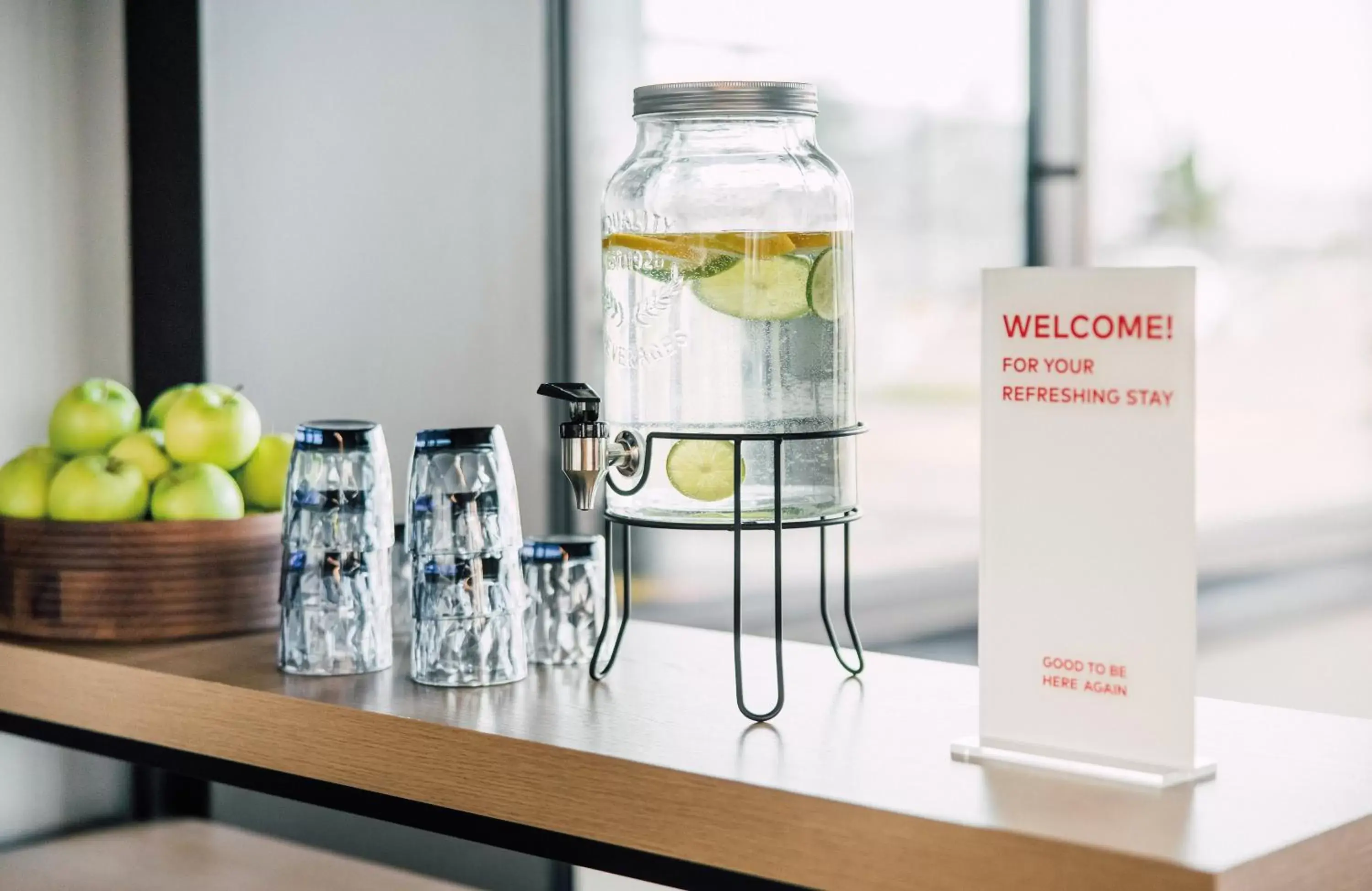 Lobby or reception in Leonardo Hotel Zurich Airport