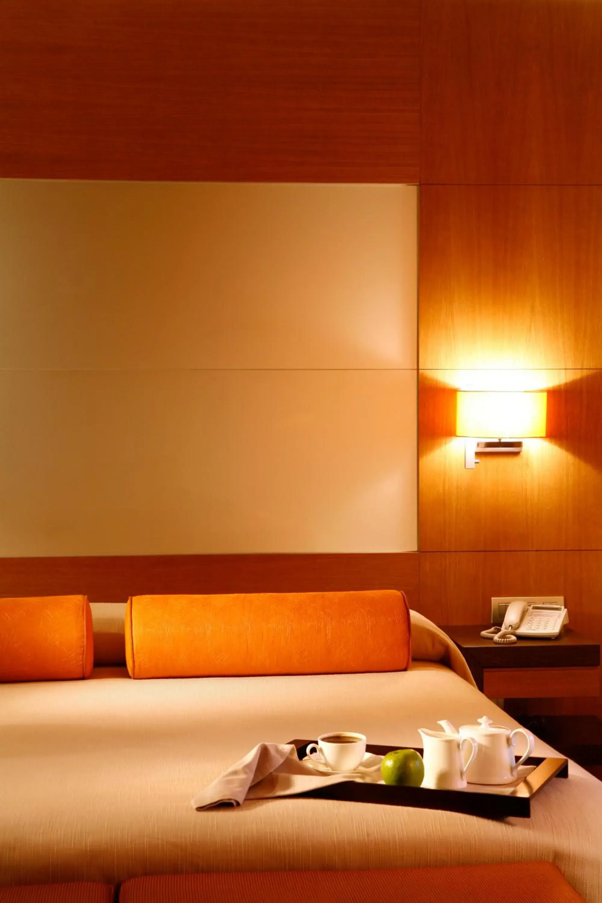 Coffee/tea facilities, Bed in Hotel Altaïr Coffee/tea facilities, Bed in Hotel Altaïr