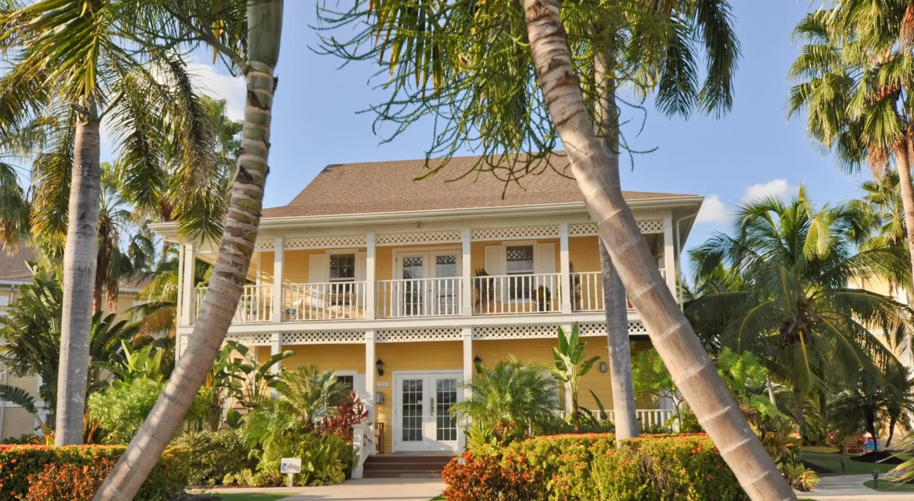 Property Building in Sunshine Suites Resort