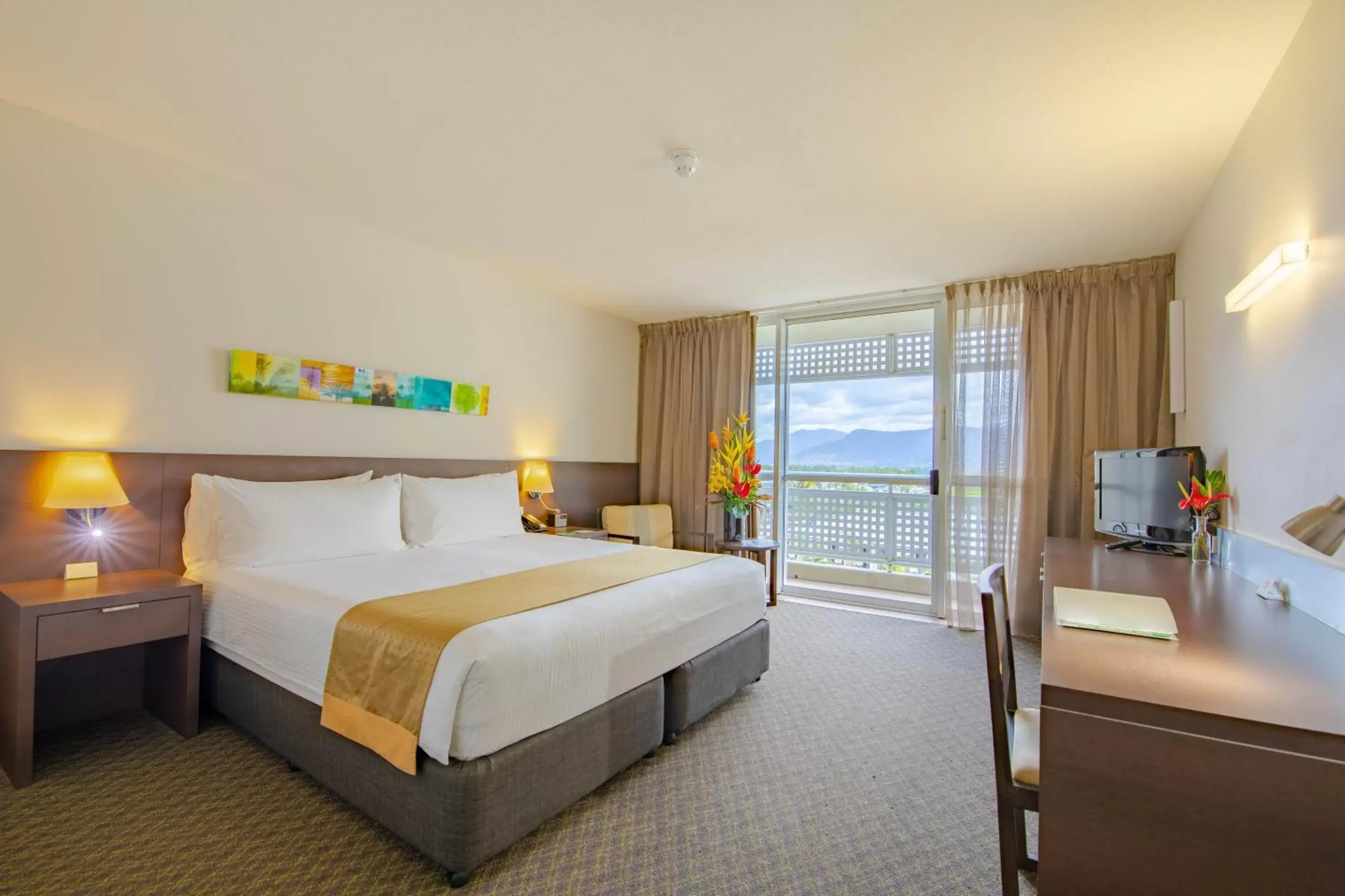 Bed in Cairns Harbourside Hotel Bed in Cairns Harbourside Hotel