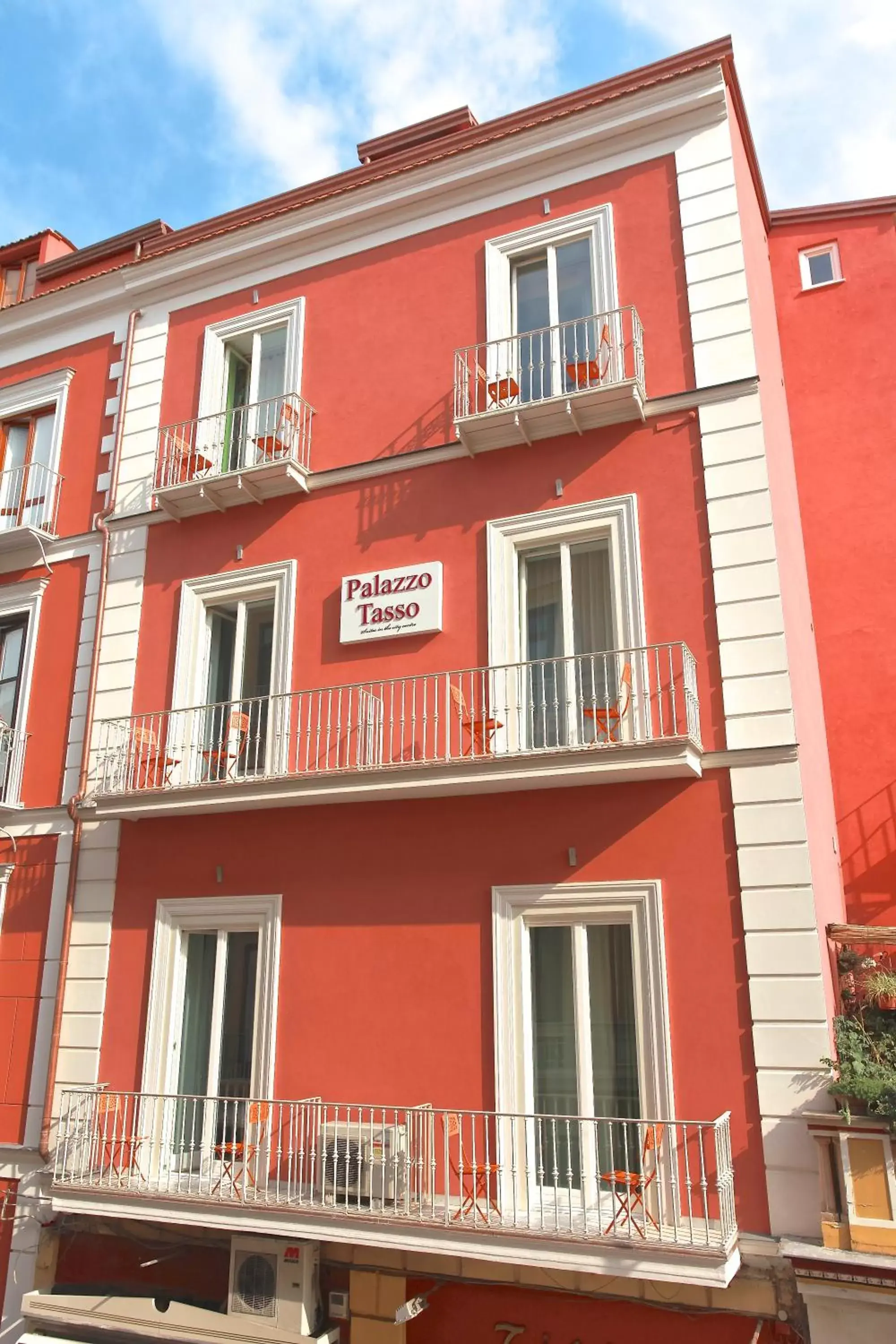 Facade/entrance, Property Building in Palazzo Tasso