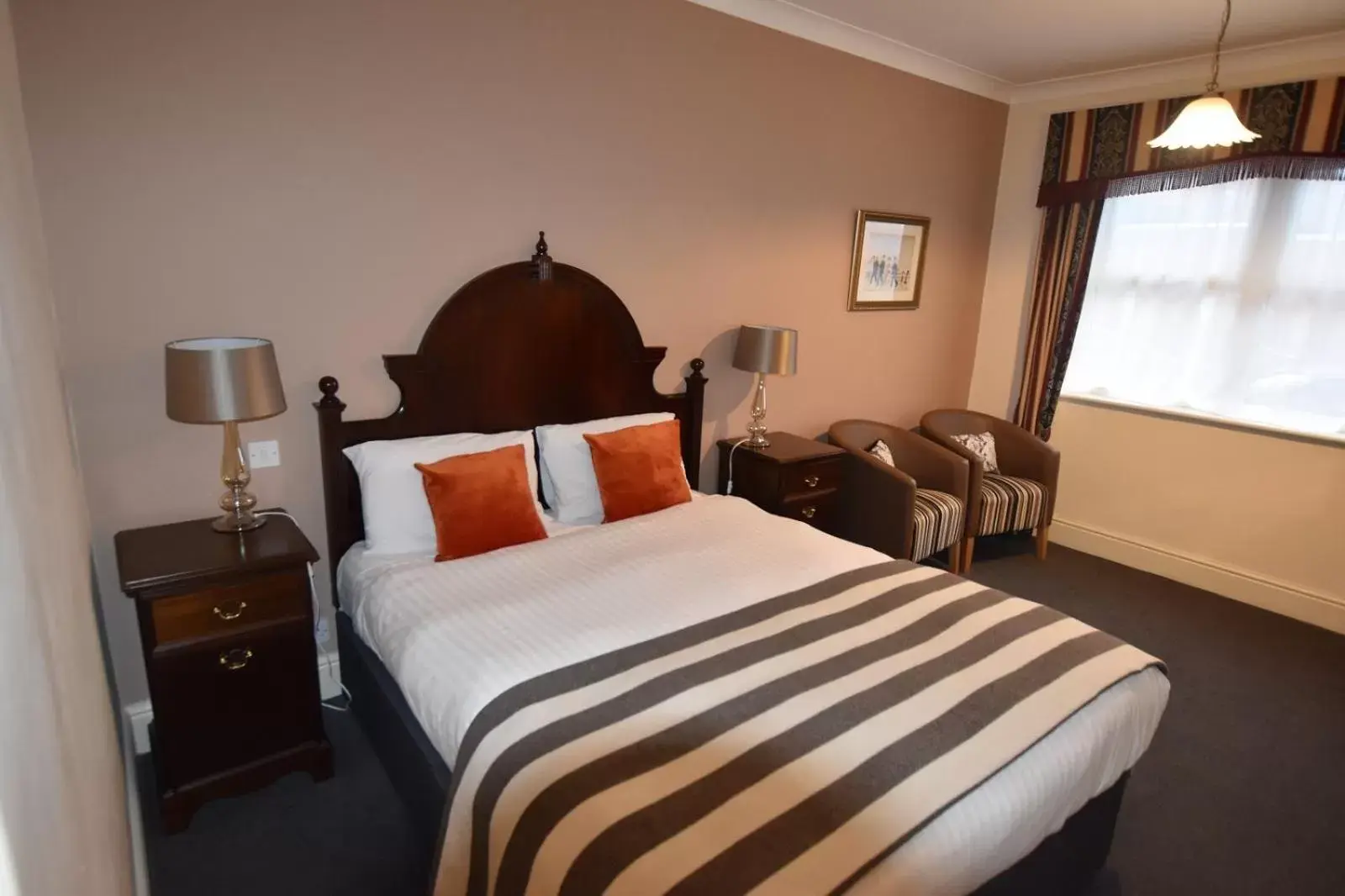 Bed in Taunton House Hotel