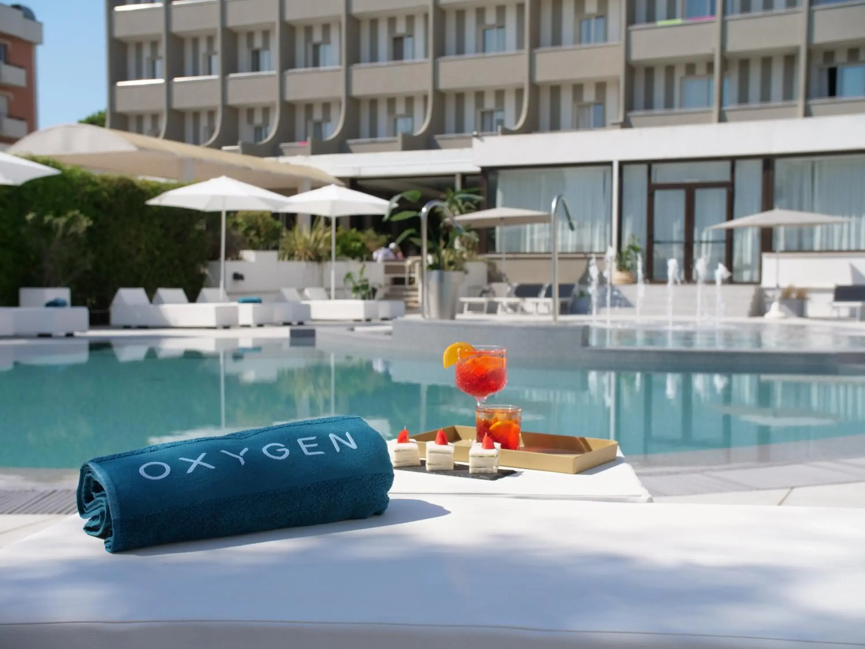 Food and drinks, Swimming Pool in Oxygen Lifestyle Hotel/Helvetia Parco