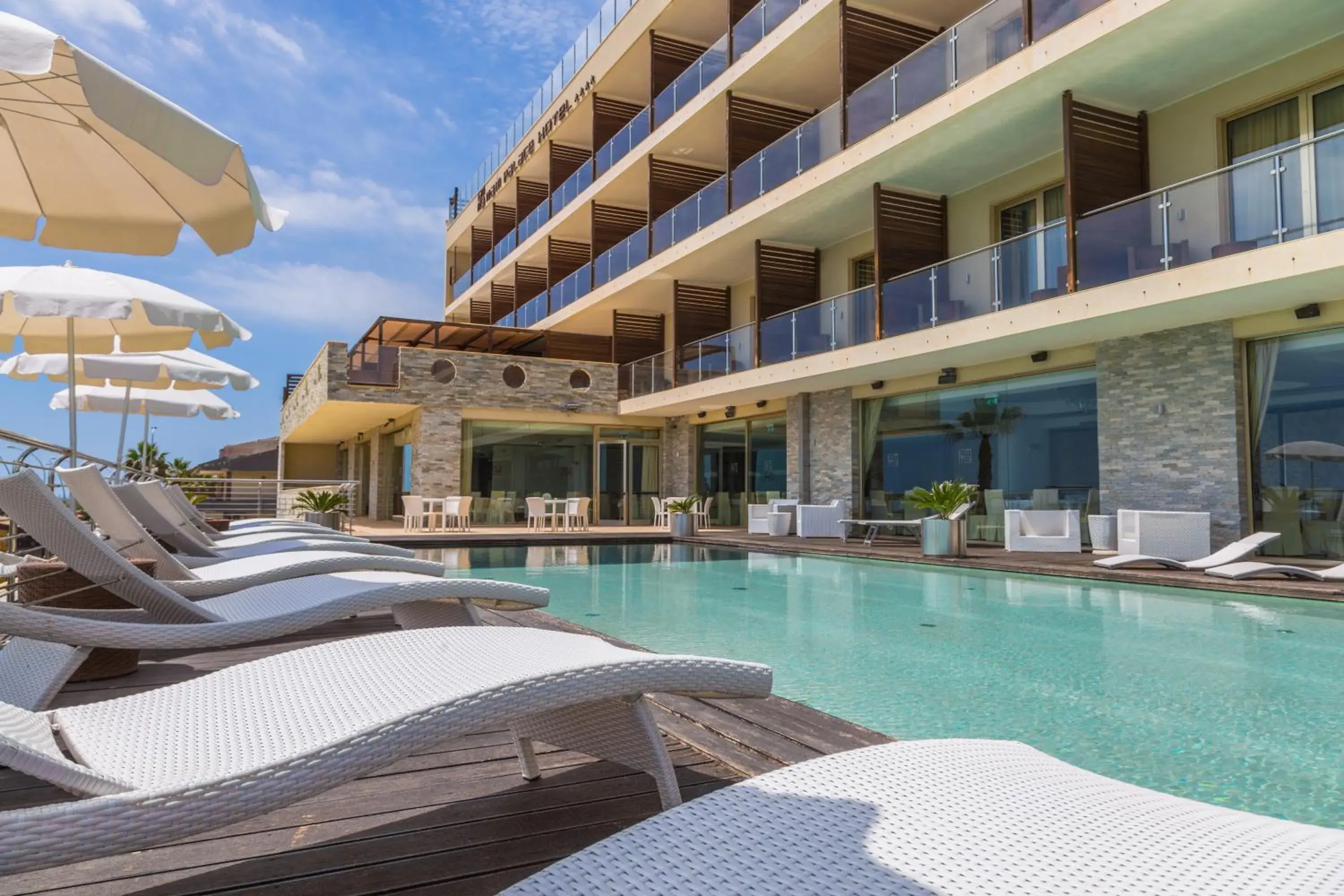 Swimming Pool in Main Palace Hotel