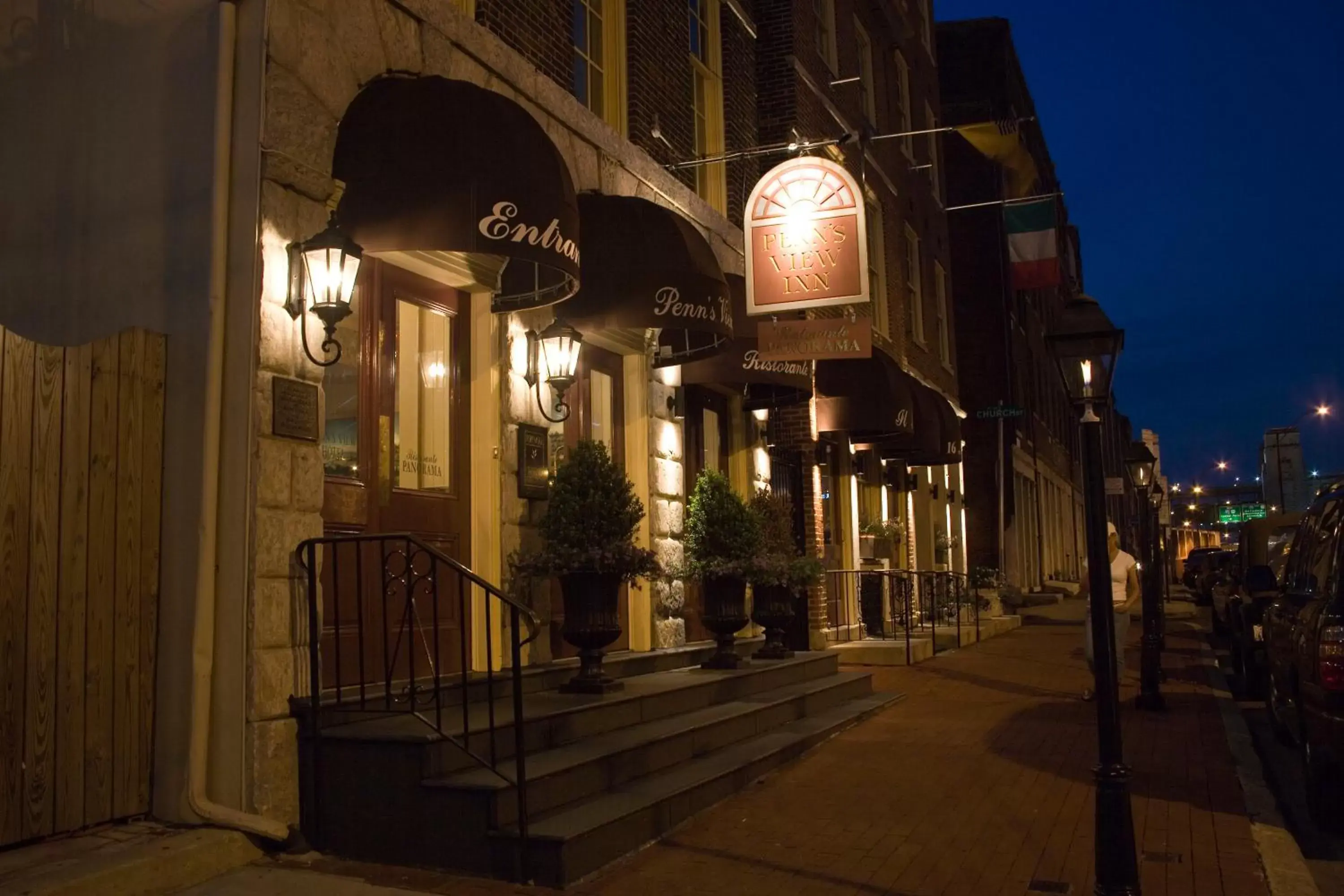 Property building in Penn's View Hotel Philadelphia