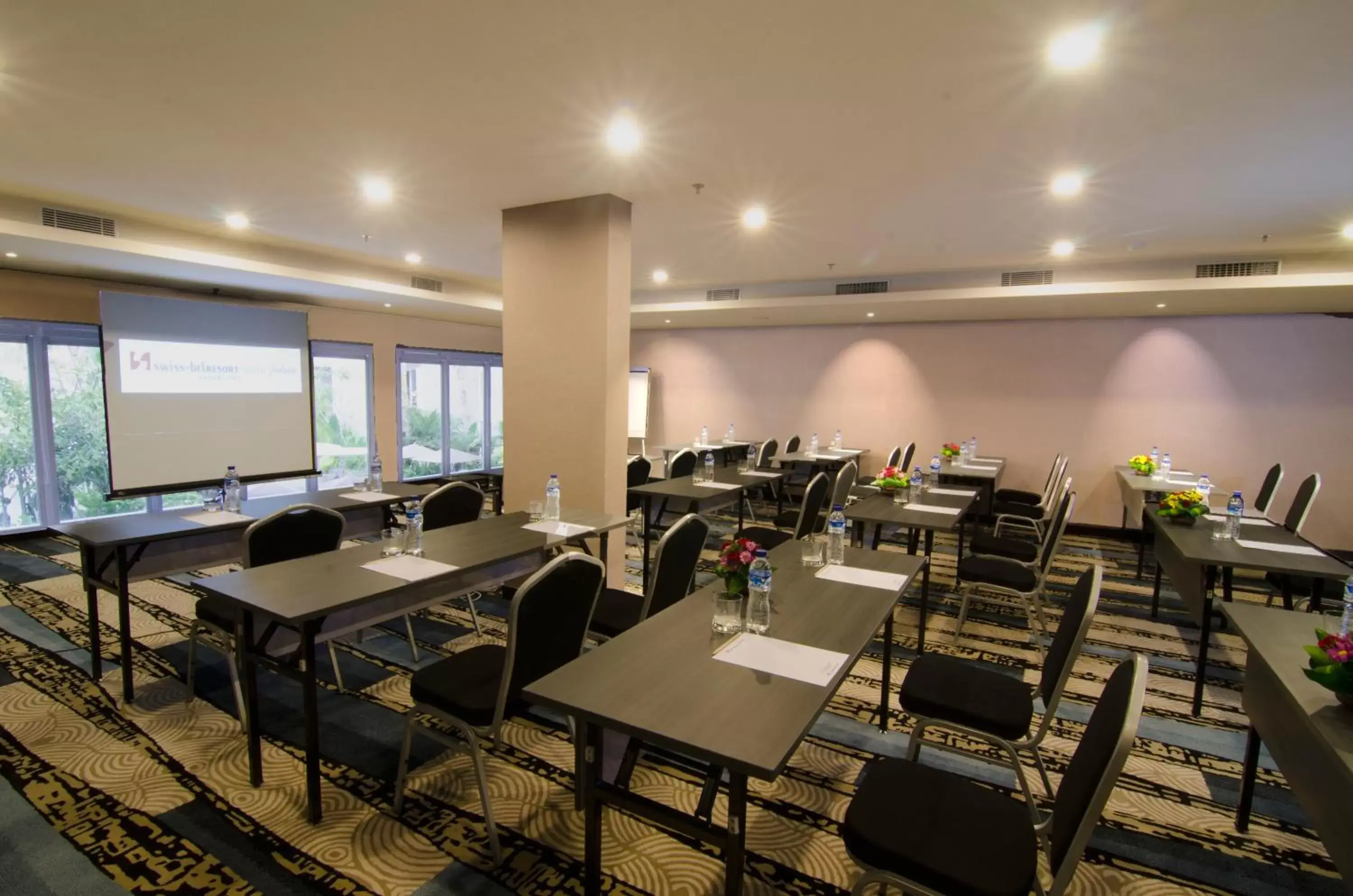 Business facilities in Swiss-Belresort Watu Jimbar