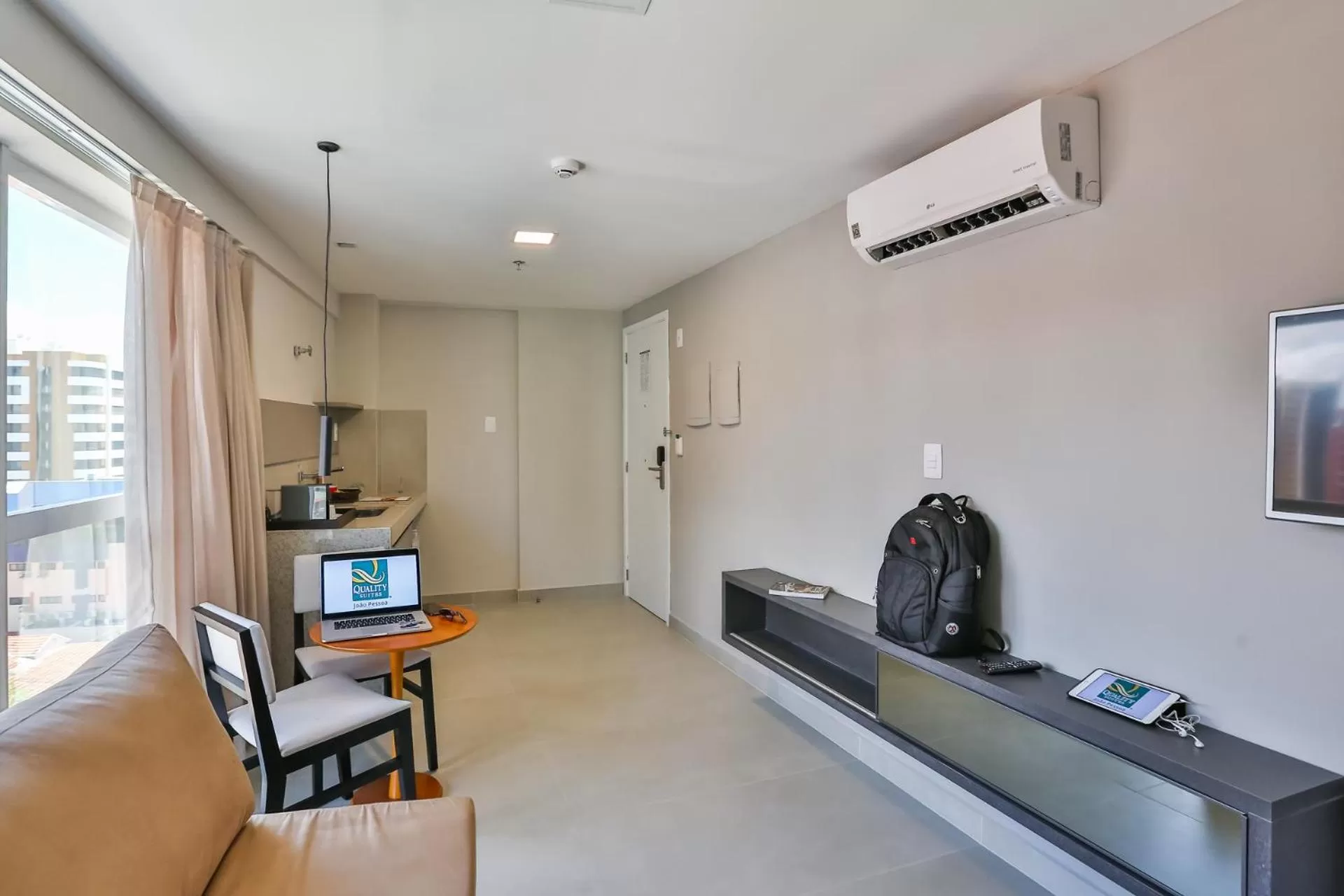 Communal lounge/ TV room in Quality Suítes João Pessoa