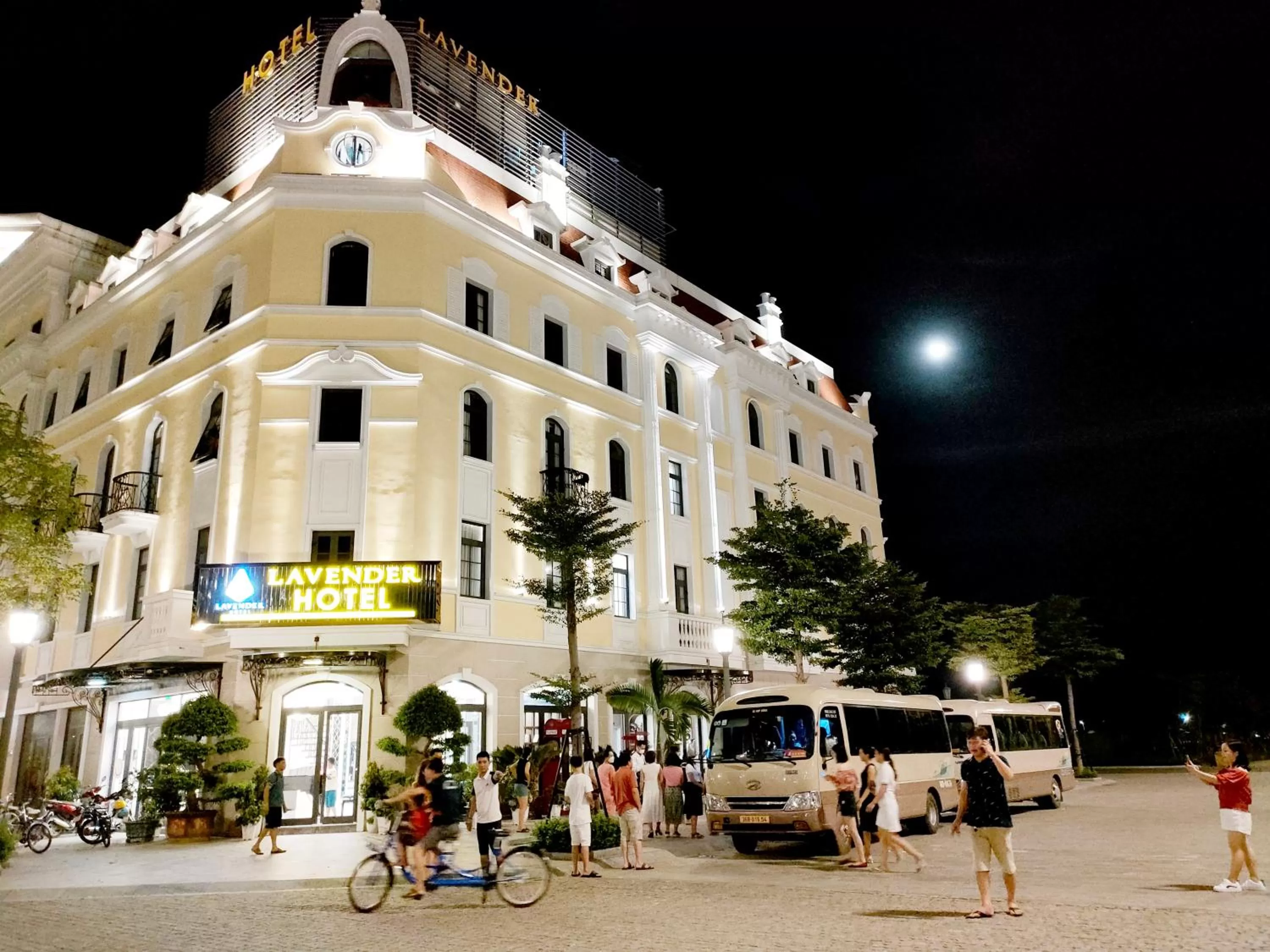 Property building in Halong Lavender Hotel