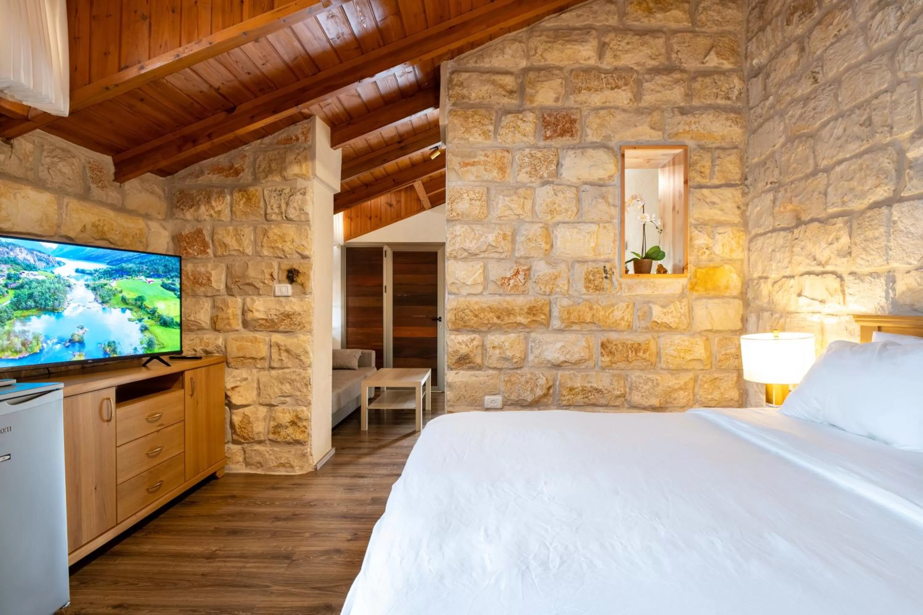 Bed in Via Maria Boutique Suites - Free Parking