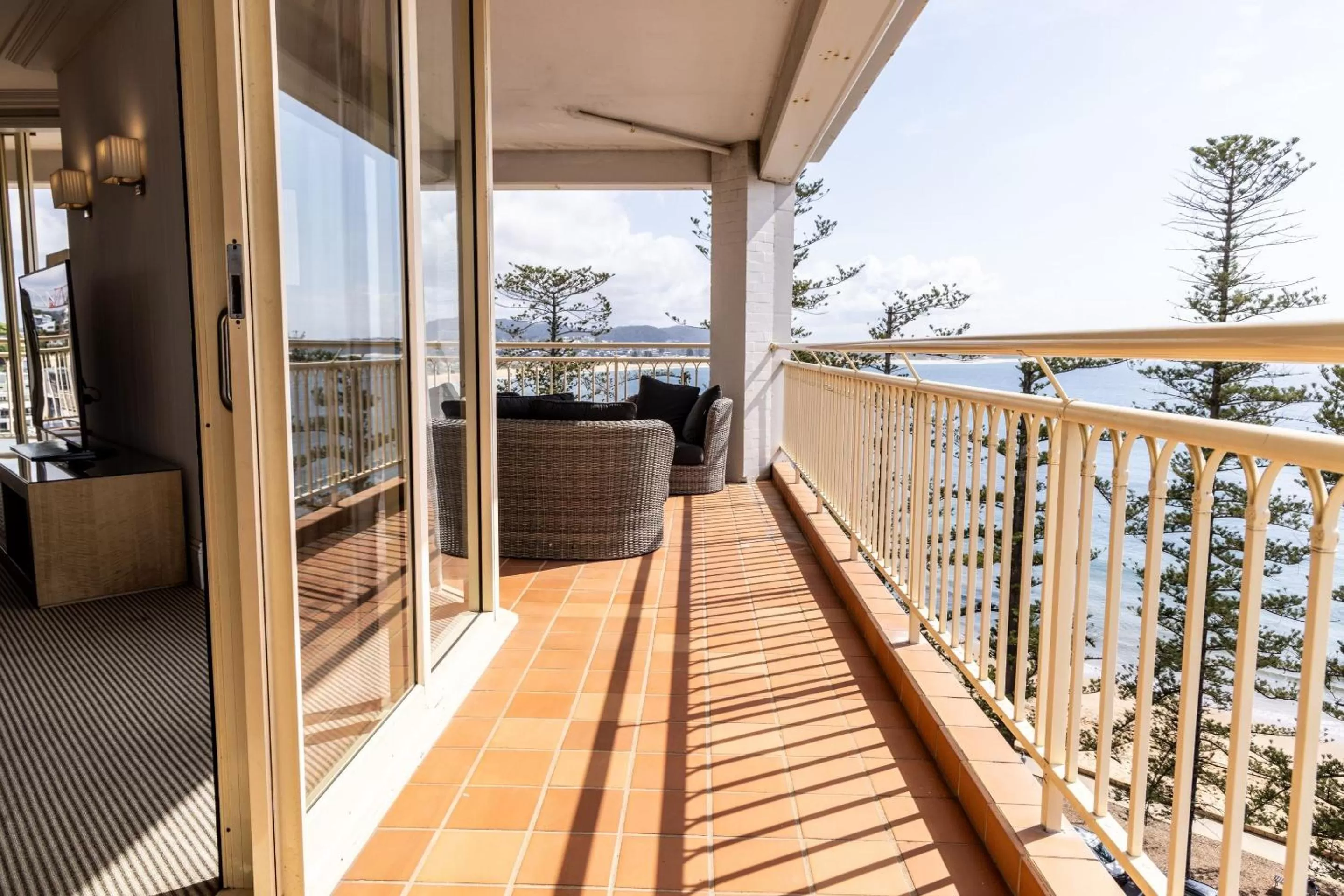 Photo of the whole room in Crowne Plaza Terrigal Pacific by IHG