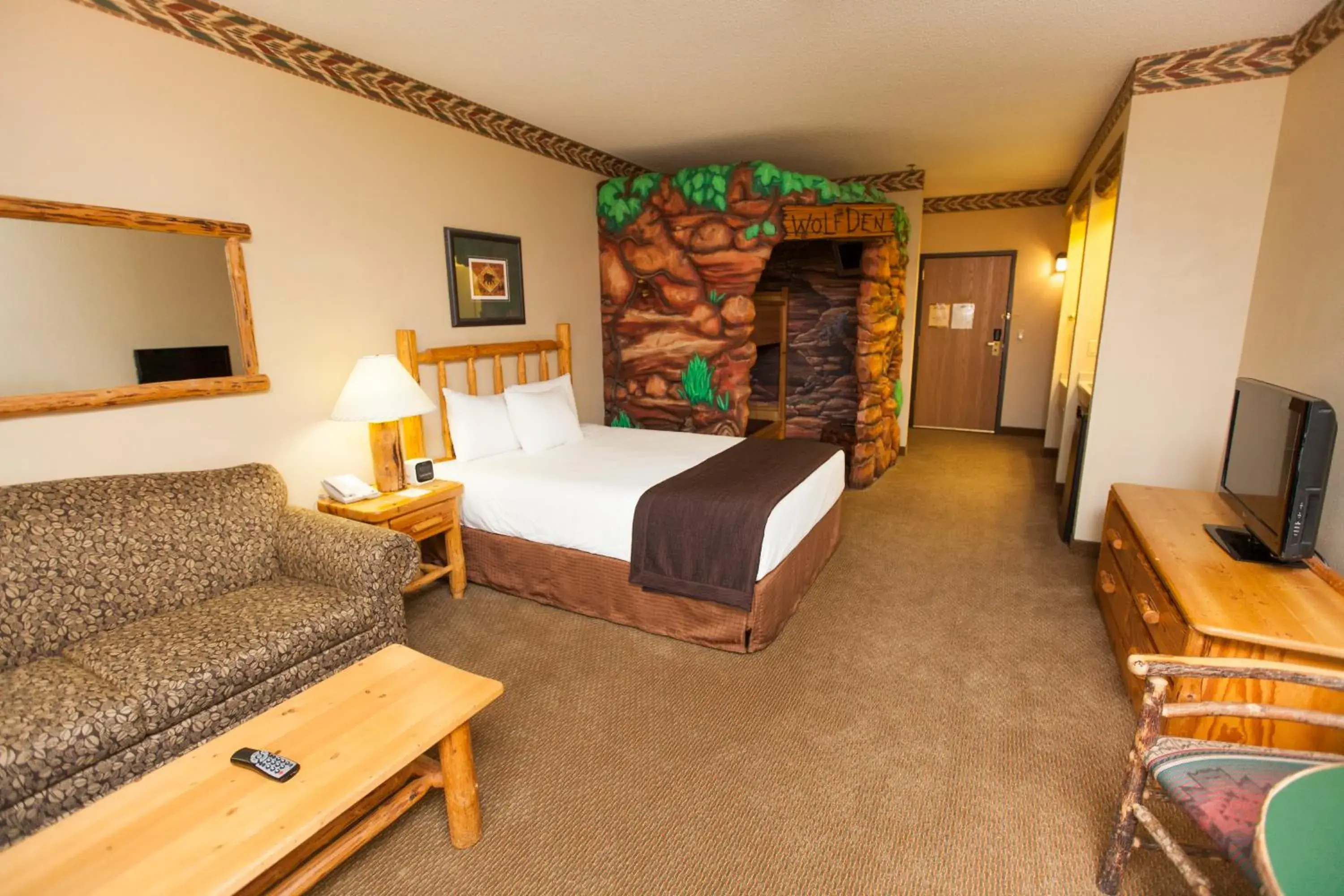 Wolf Den Suites, Balcony/Patio in Great Wolf Lodge Sandusky