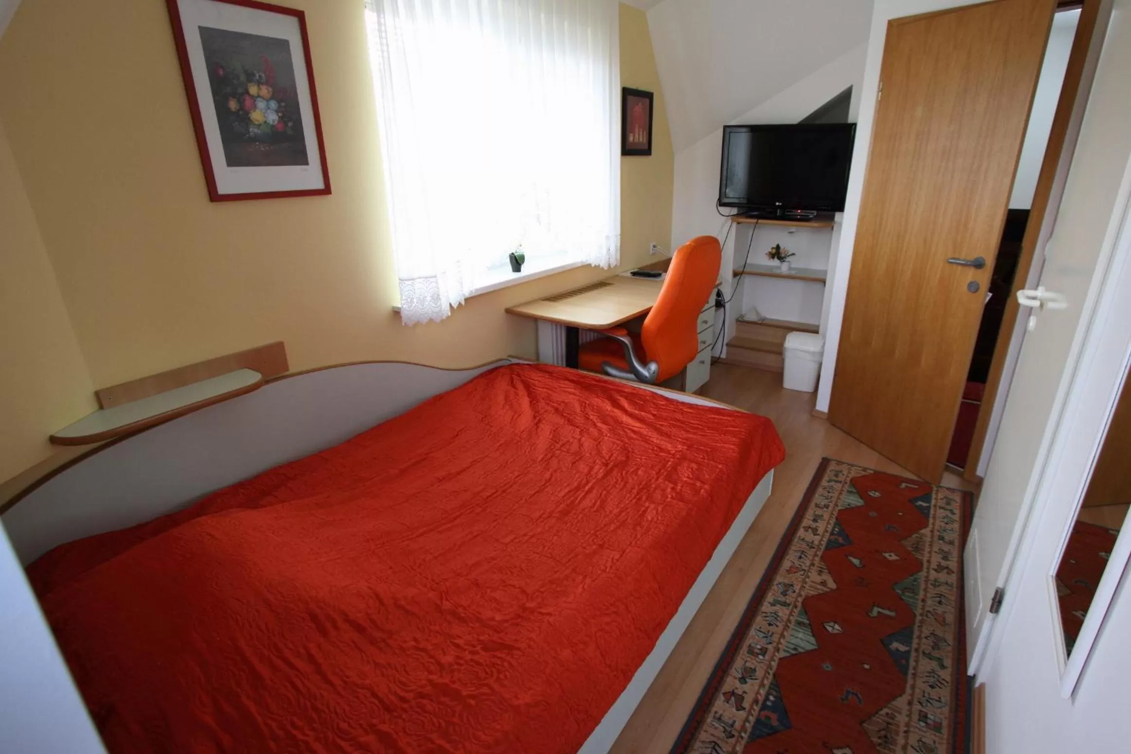 Bed in Rooms & Apartments Jana