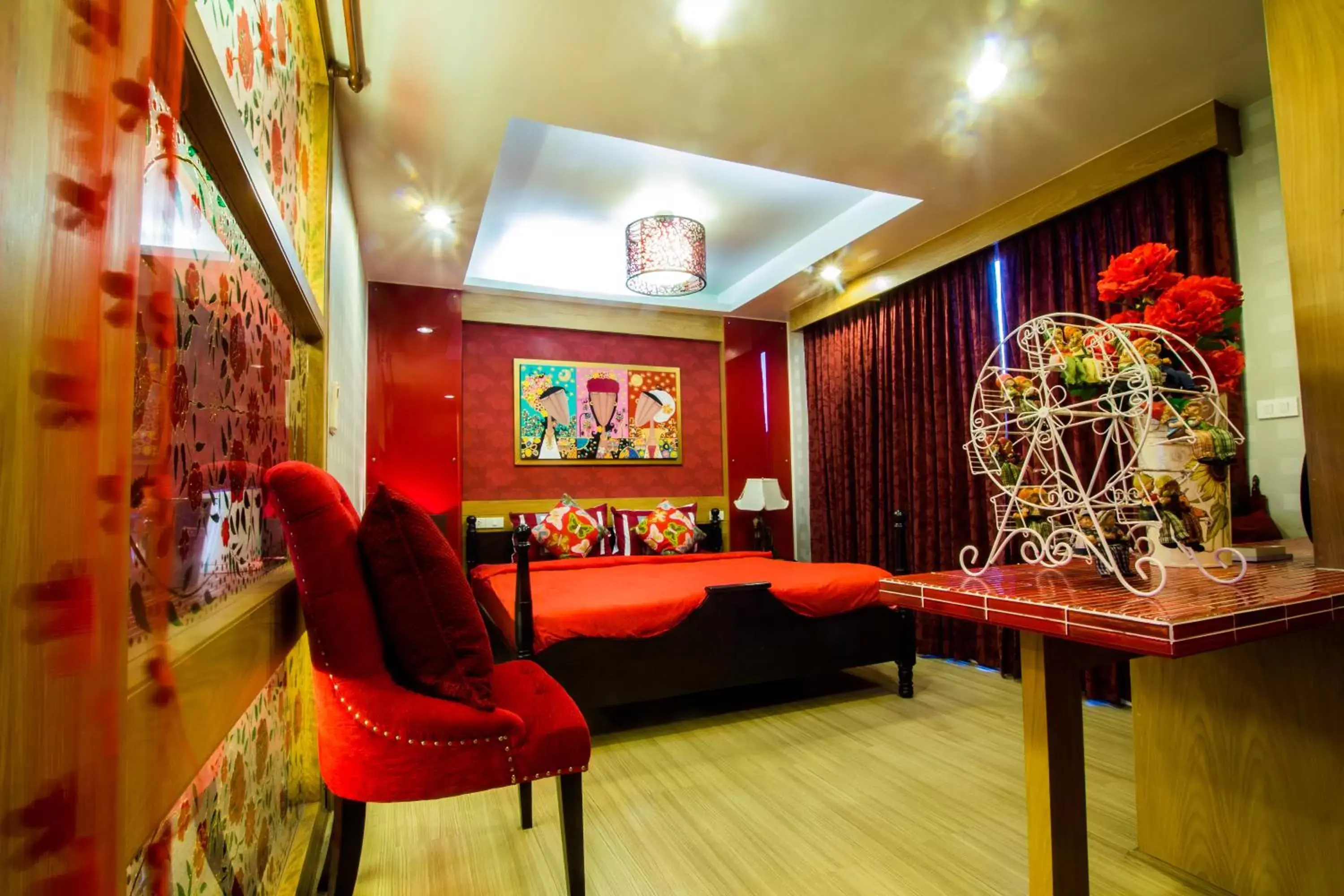 Bedroom, Lounge/Bar in Sabai Sabai@Sukhumvit Hotel