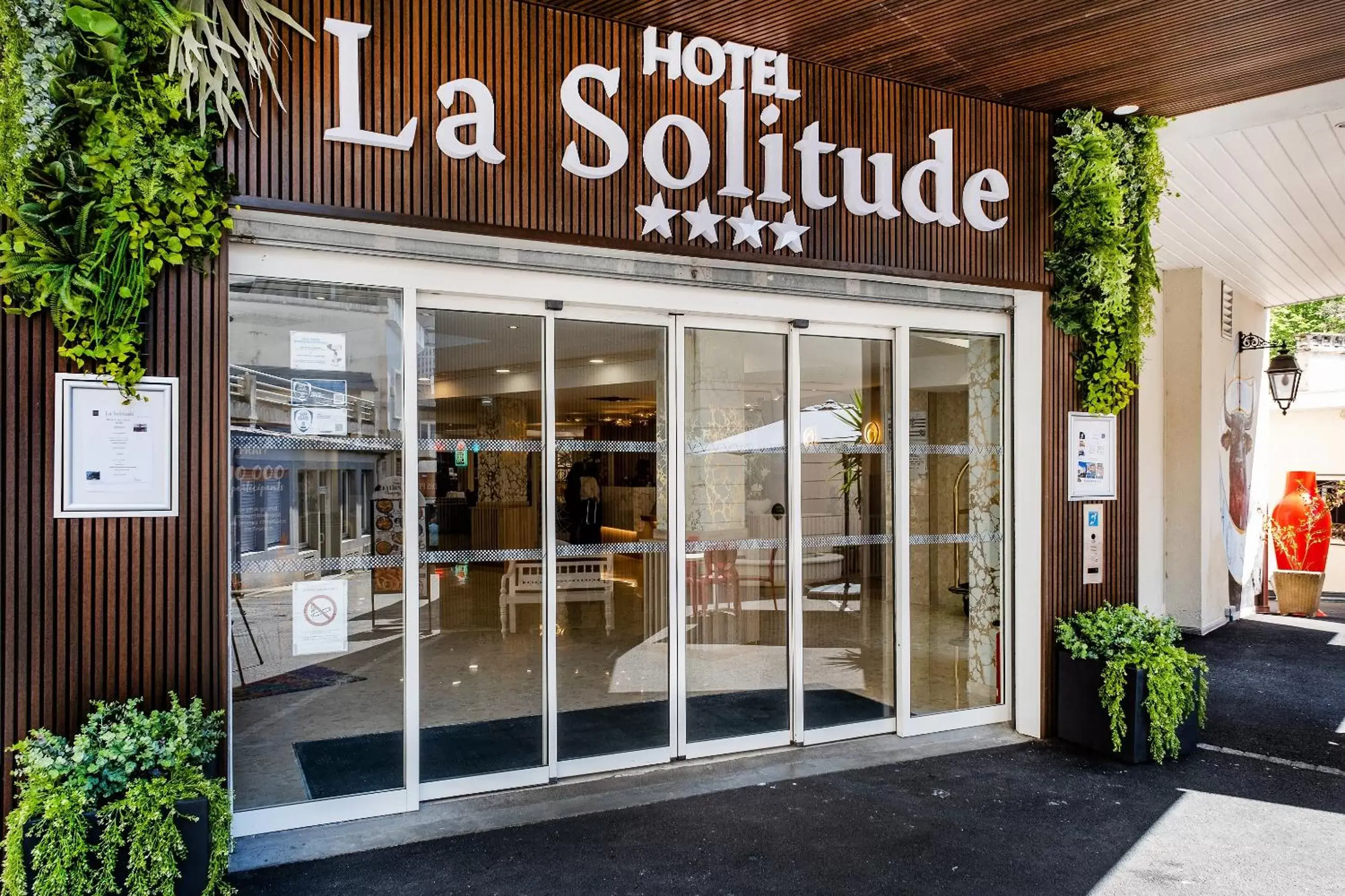 Facade/entrance in Hotel La Solitude