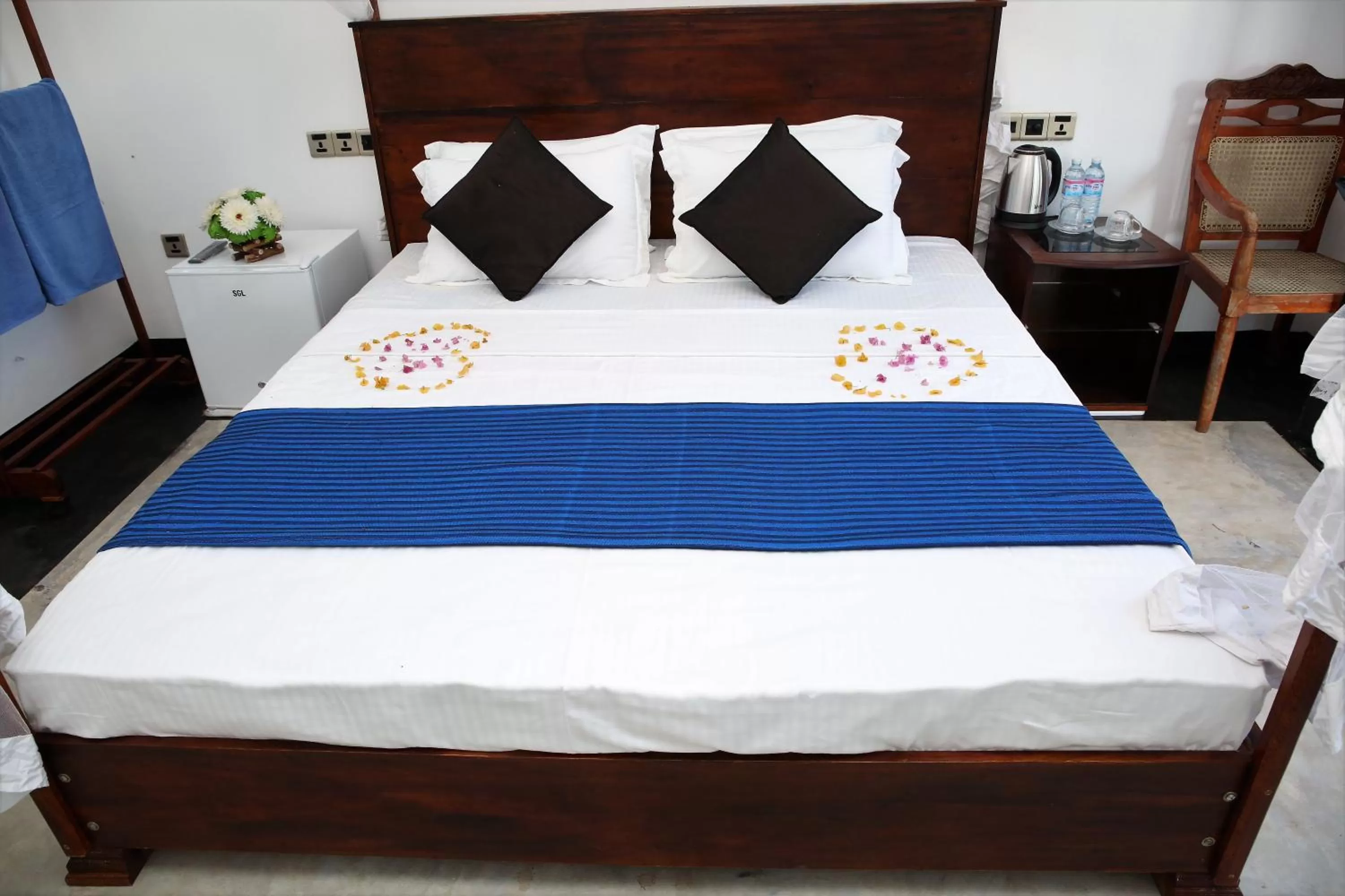 Sky Mountain Café with seaview