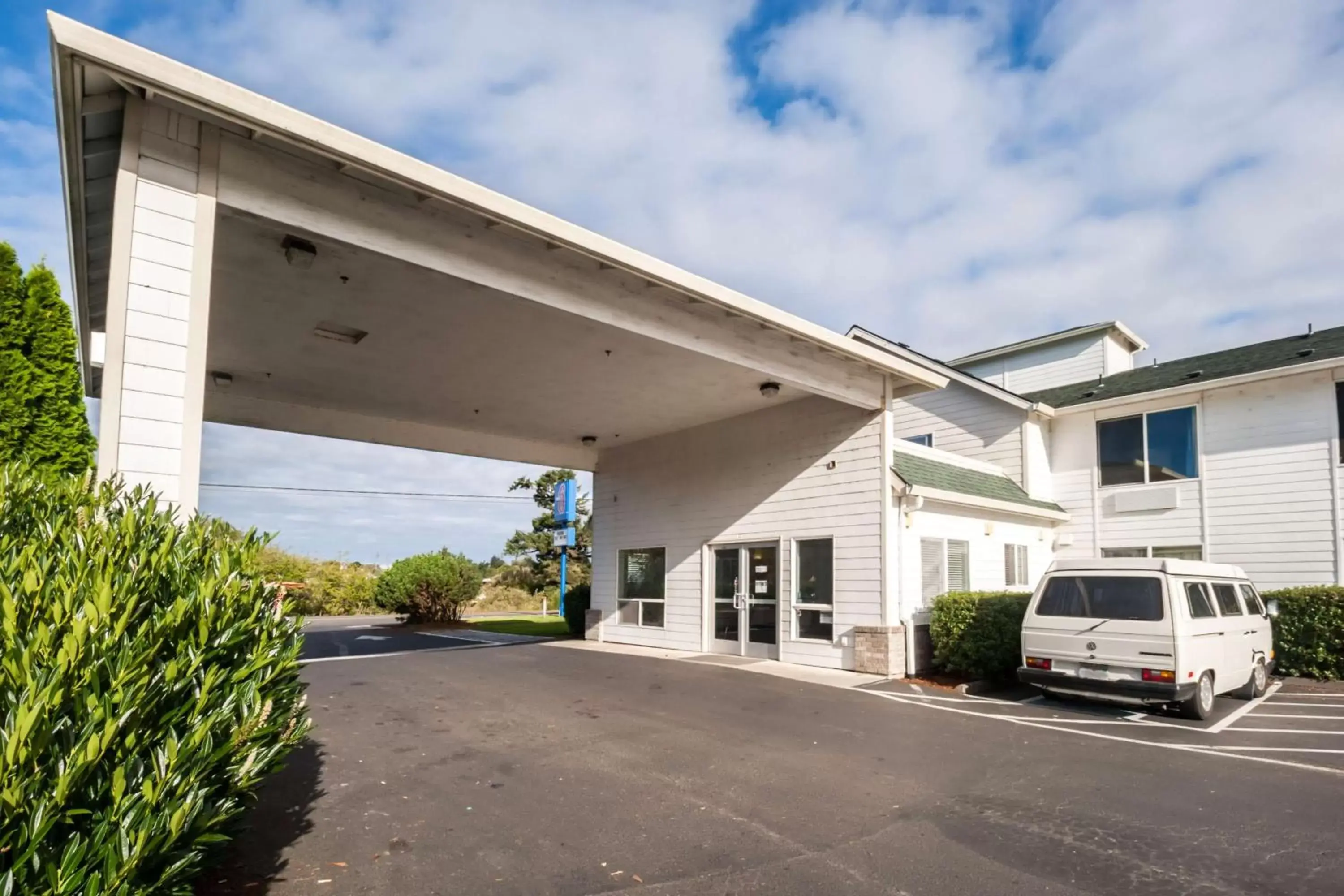 Property Building in Motel 6-Seaside, OR