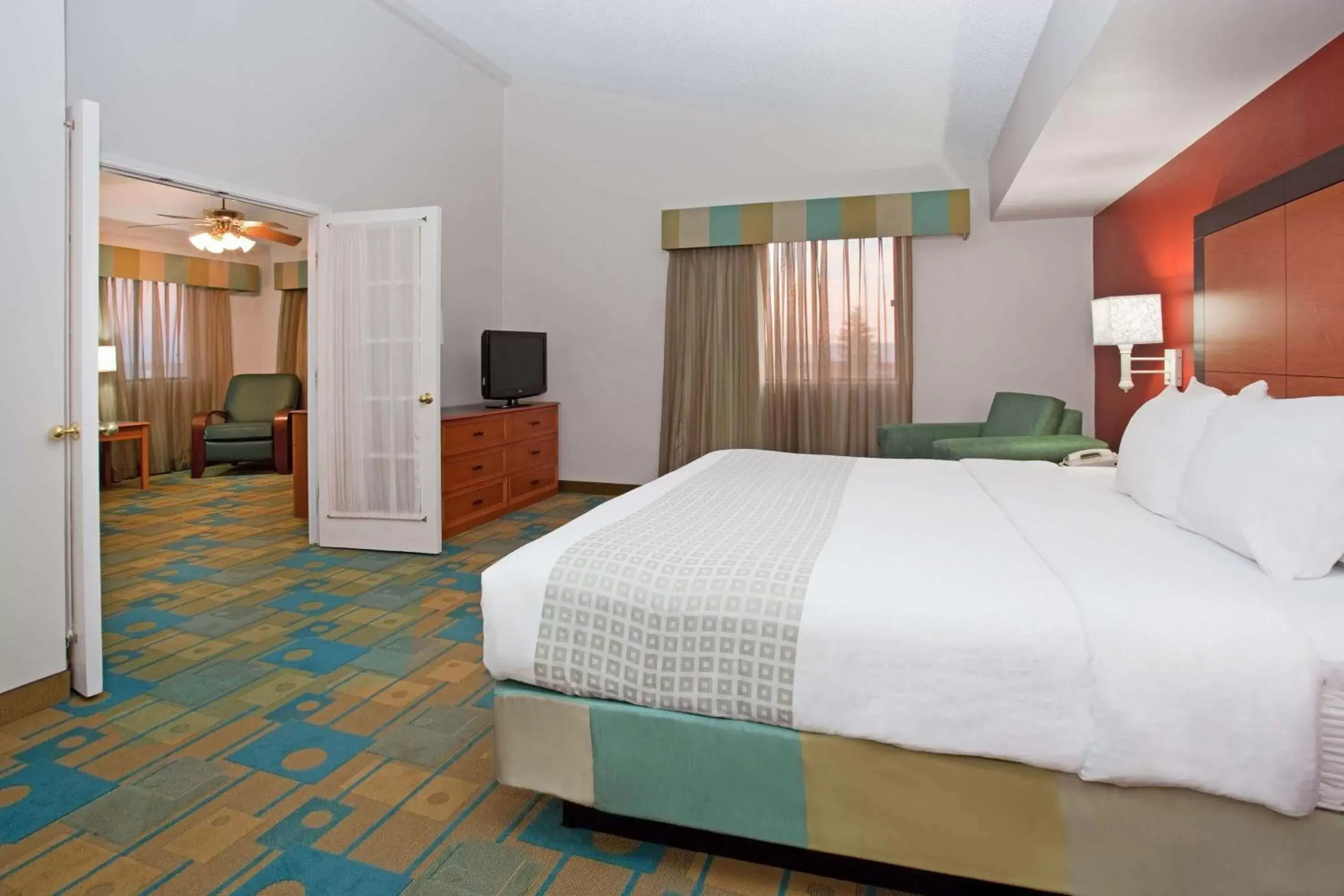 Photo of the whole room, Bed in La Quinta Inn by Wyndham Cheyenne