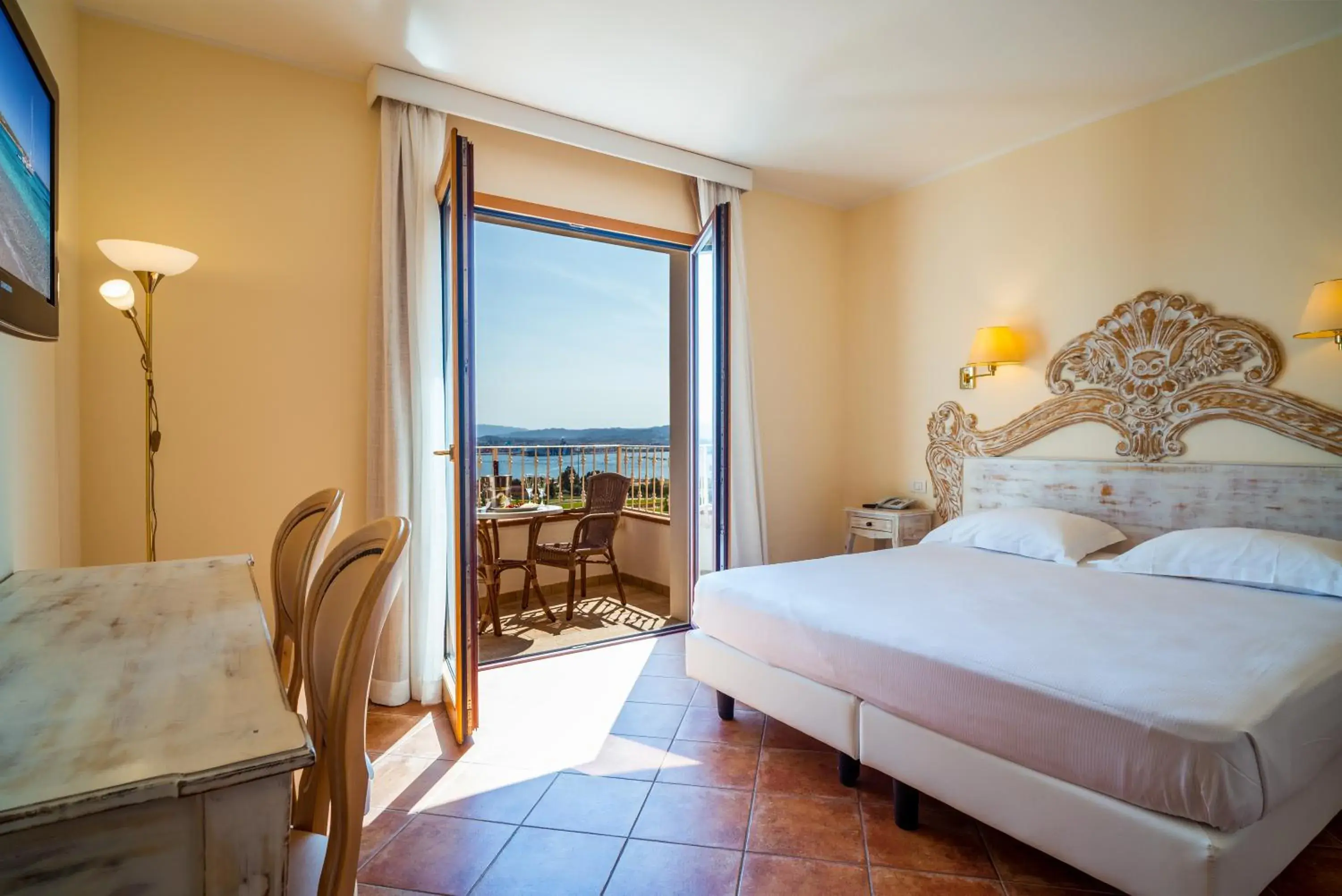 Bedroom, Bed in Hotel dP Olbia - Sardinia