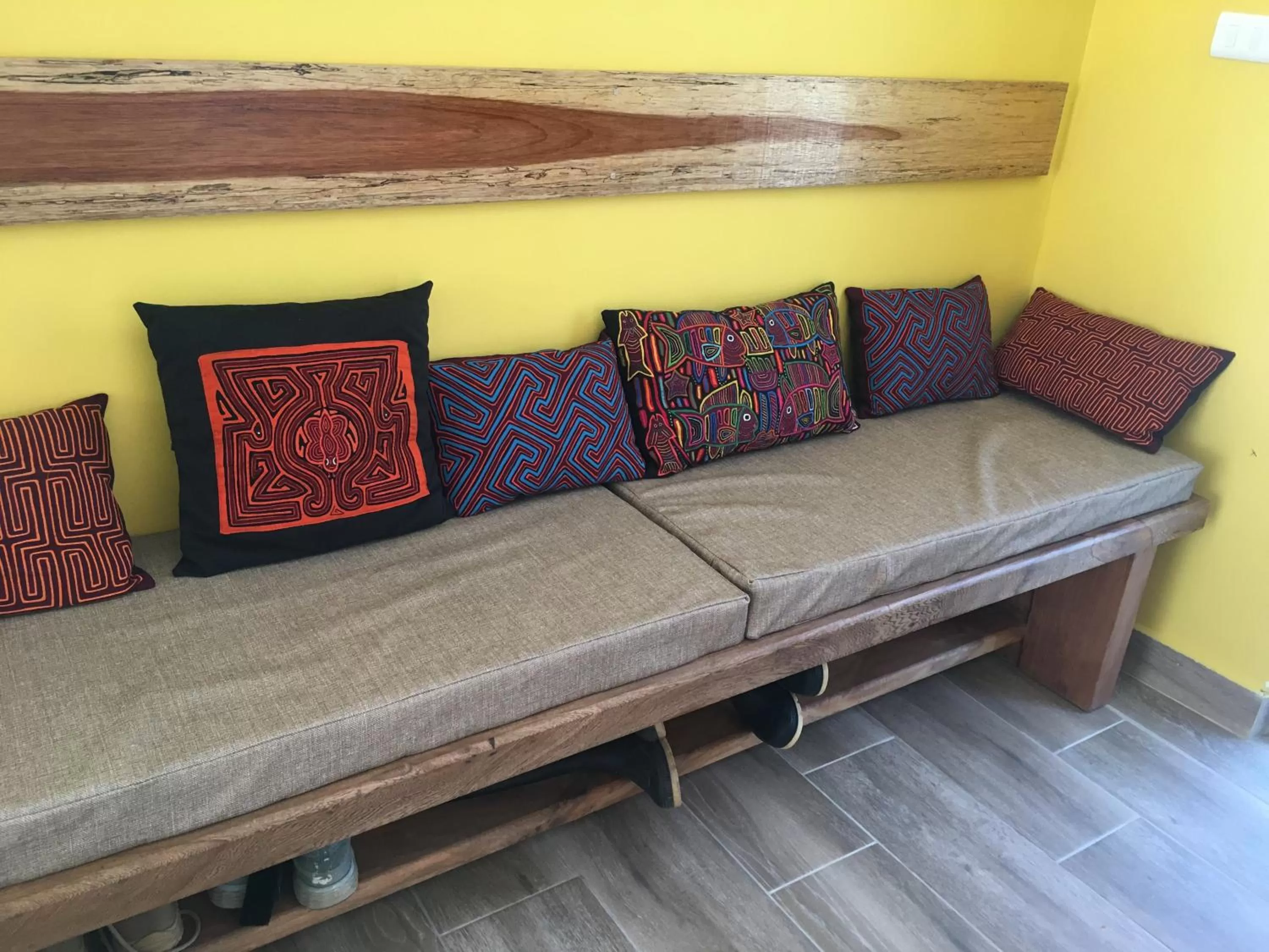 Communal lounge/ TV room, Seating Area in Hotel La Caracola