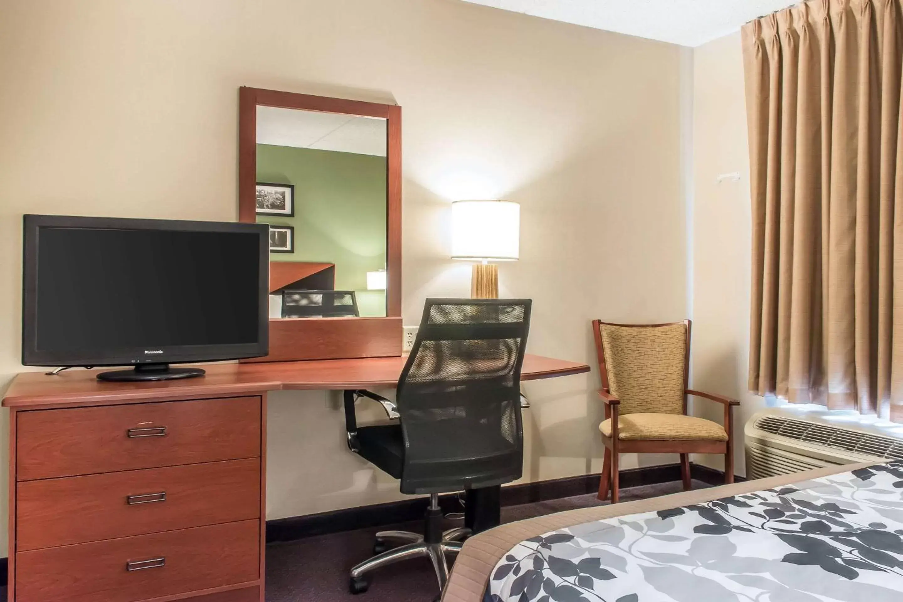 Photo of the whole room, TV/Entertainment Center in Sleep Inn & Suites Mountville