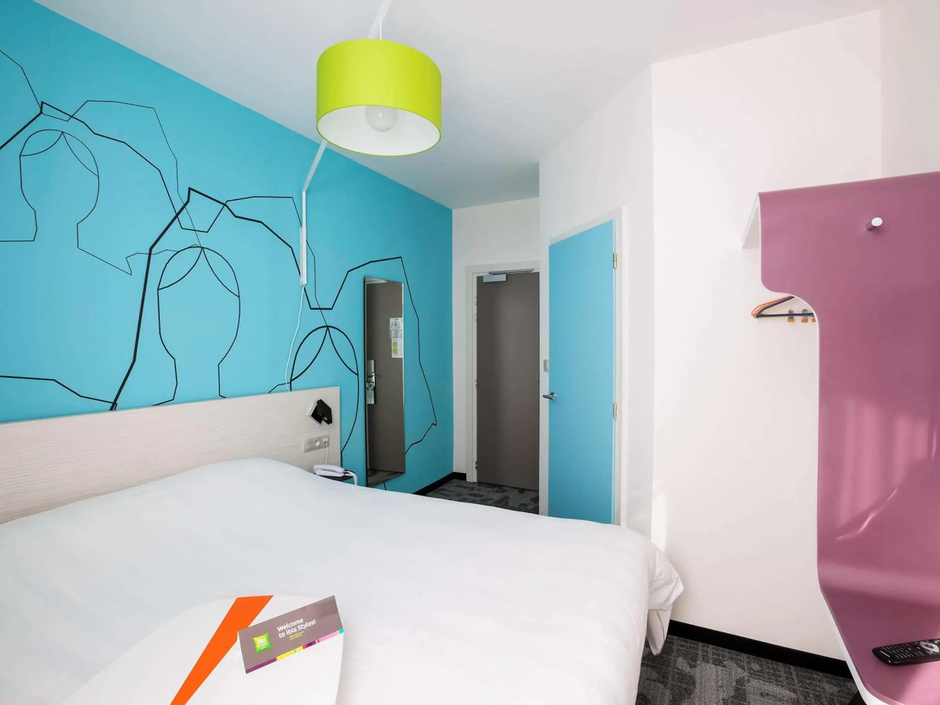 Photo of the whole room, Bed in ibis Styles Strasbourg Centre Petite France