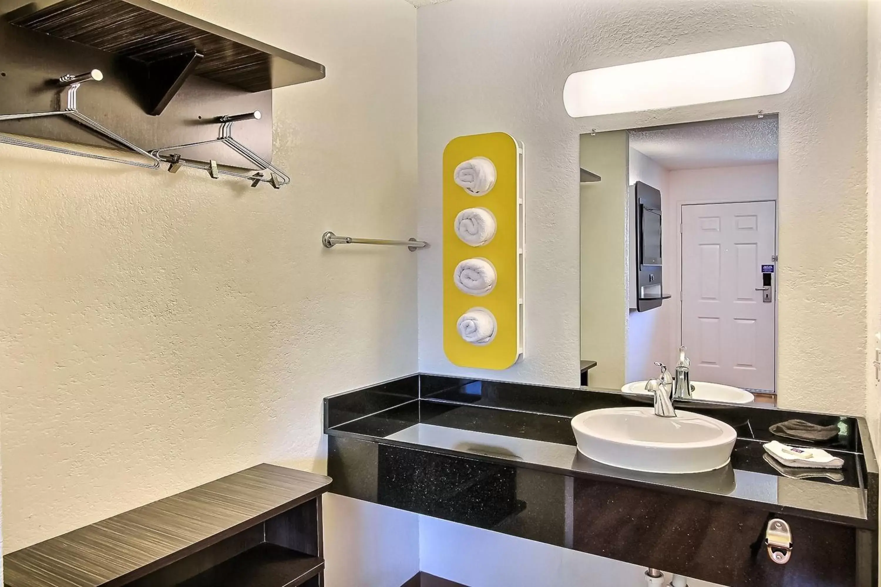 Bathroom in Motel 6-San Jose, CA - Airport