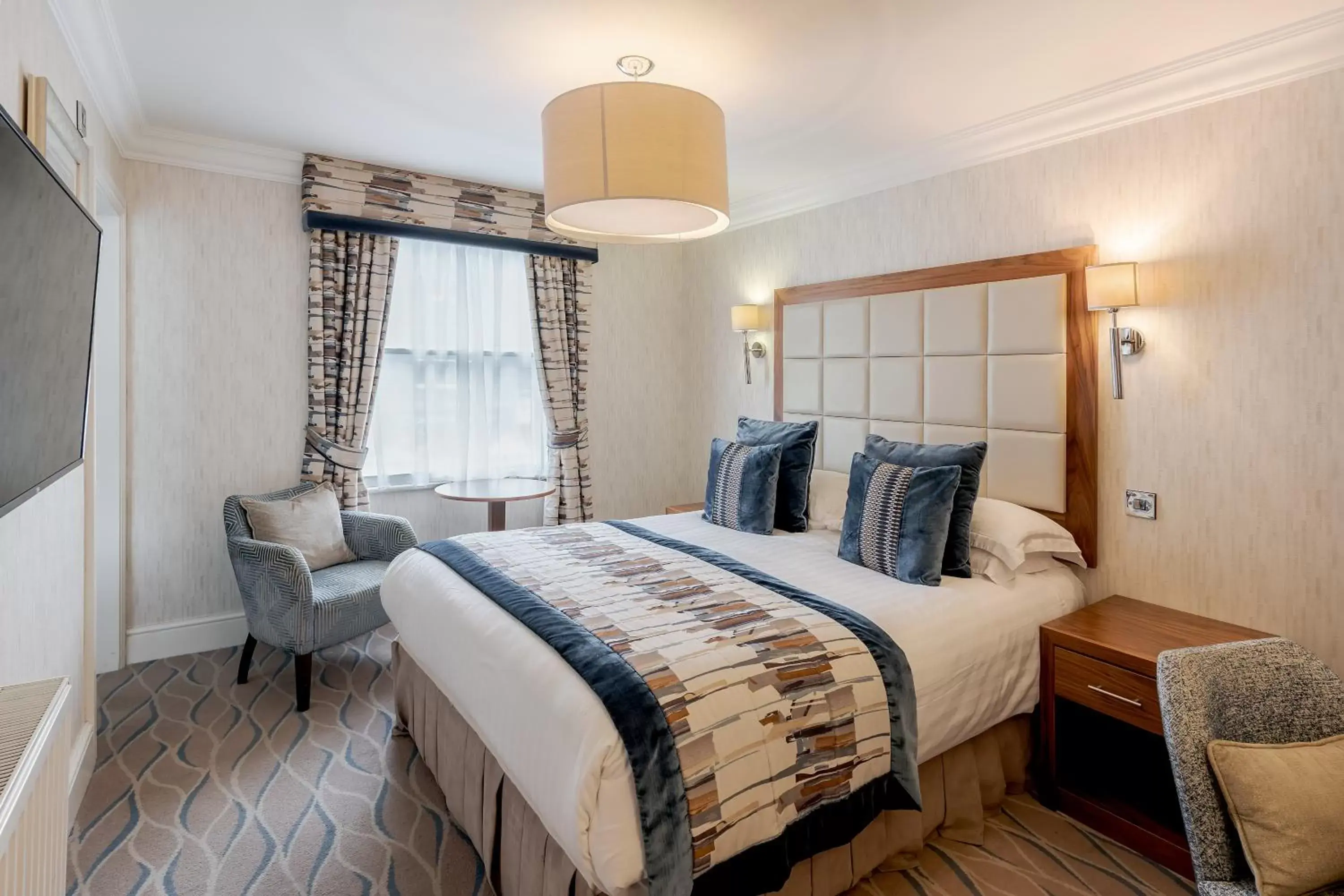 Bedroom, Bed in Skiddaw Hotel
