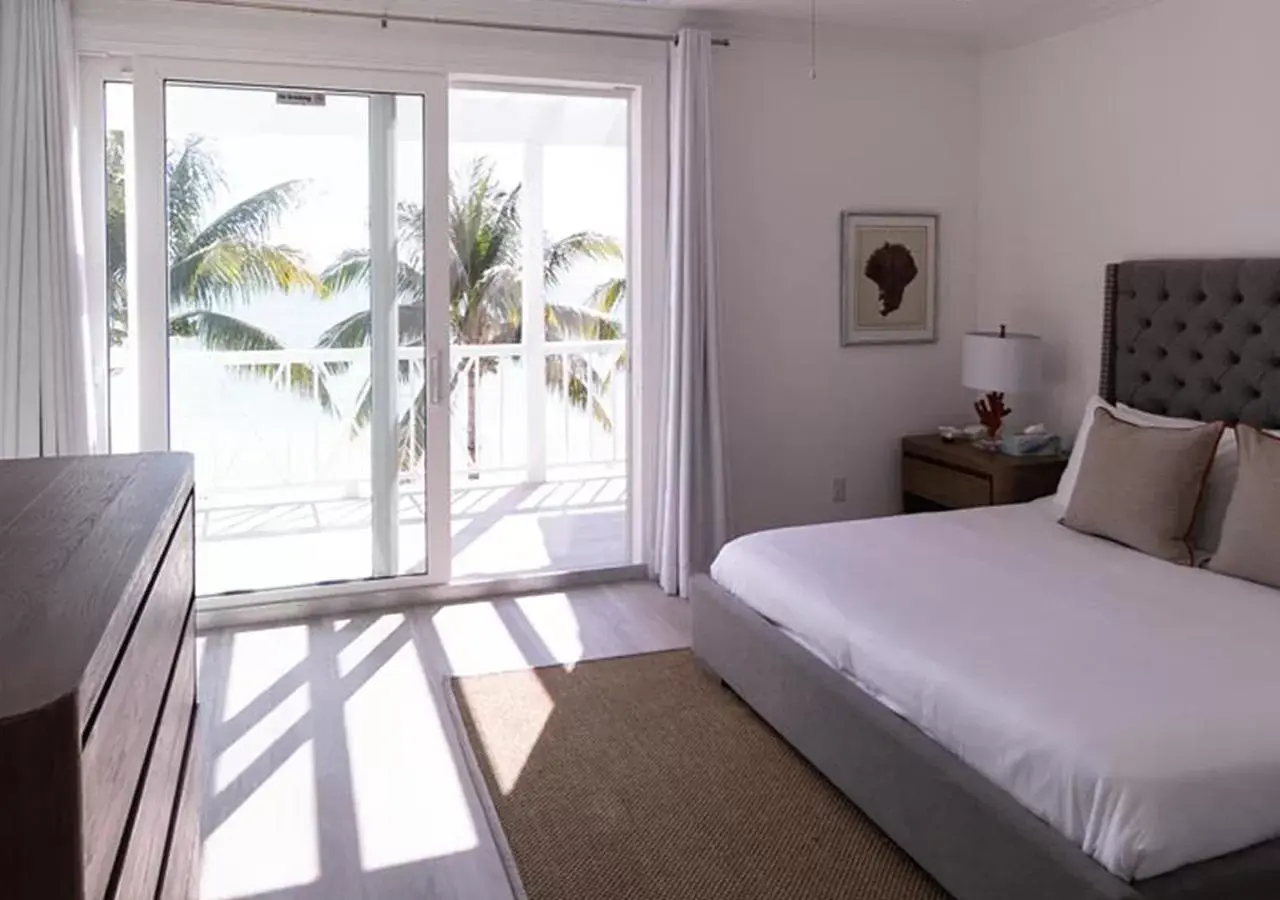 Photo of the whole room, Bed in Palm Cay Marina and Resort