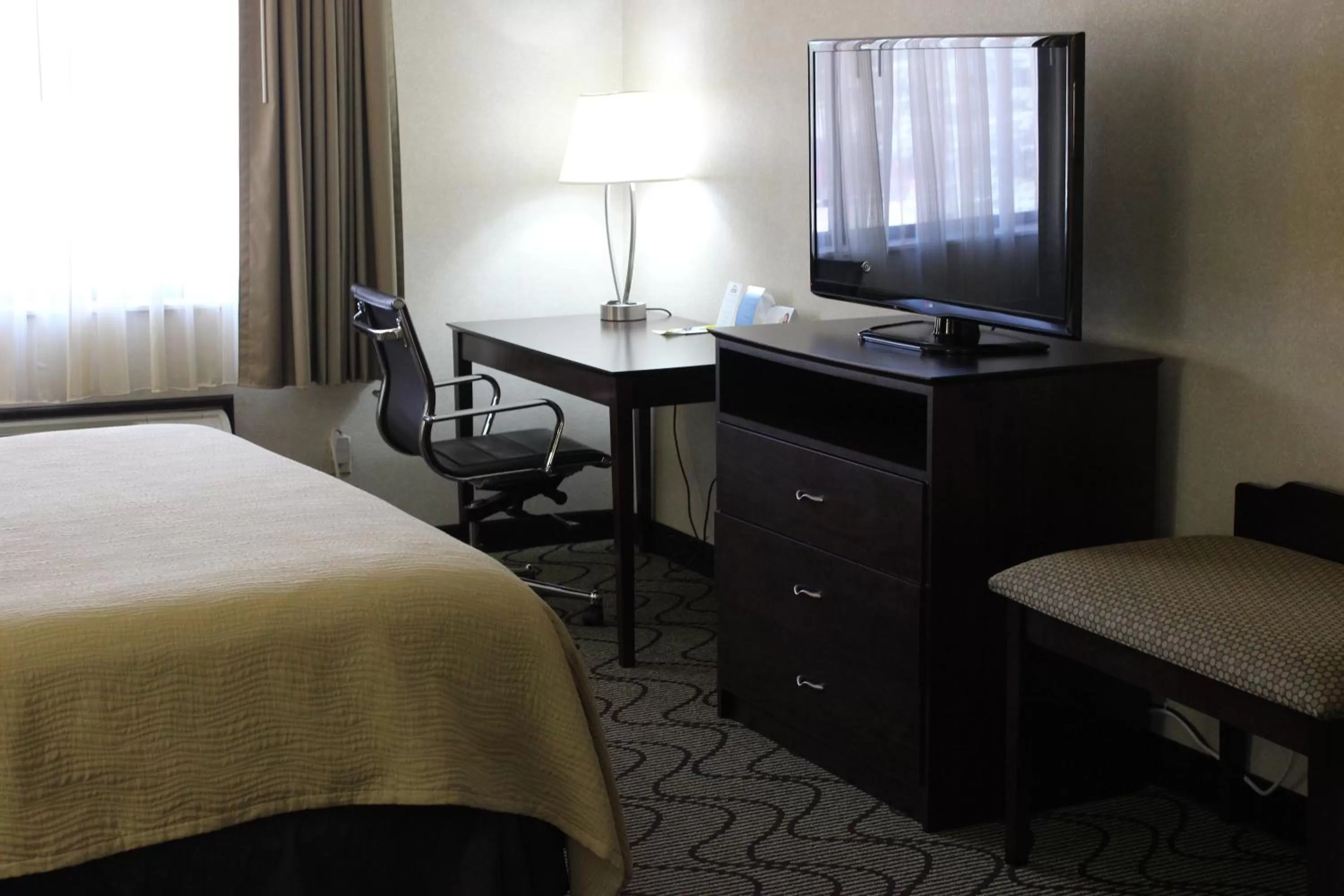 Bed in Days Inn by Wyndham Columbia Mall