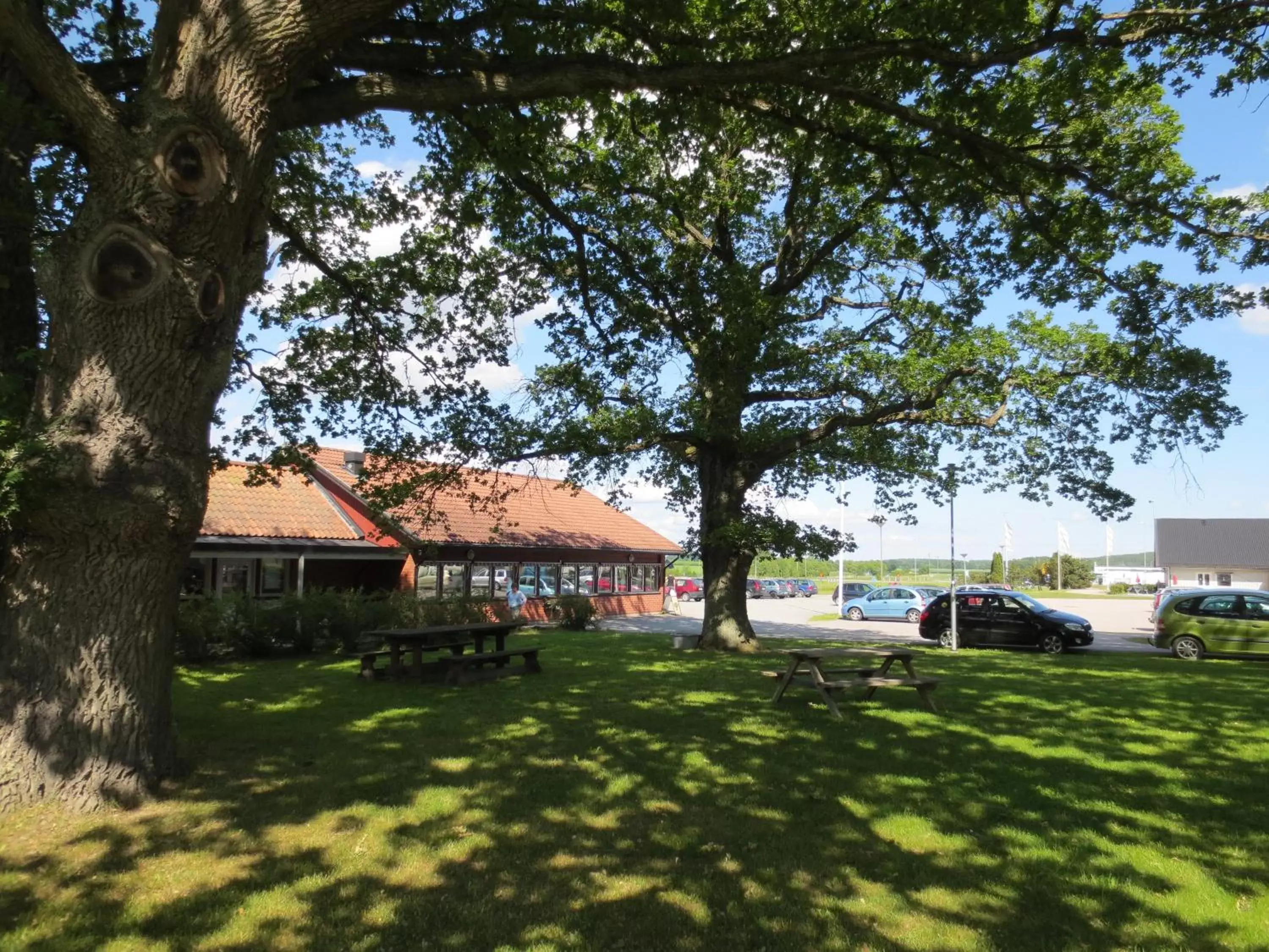 Property building, Garden in Rasta Arboga