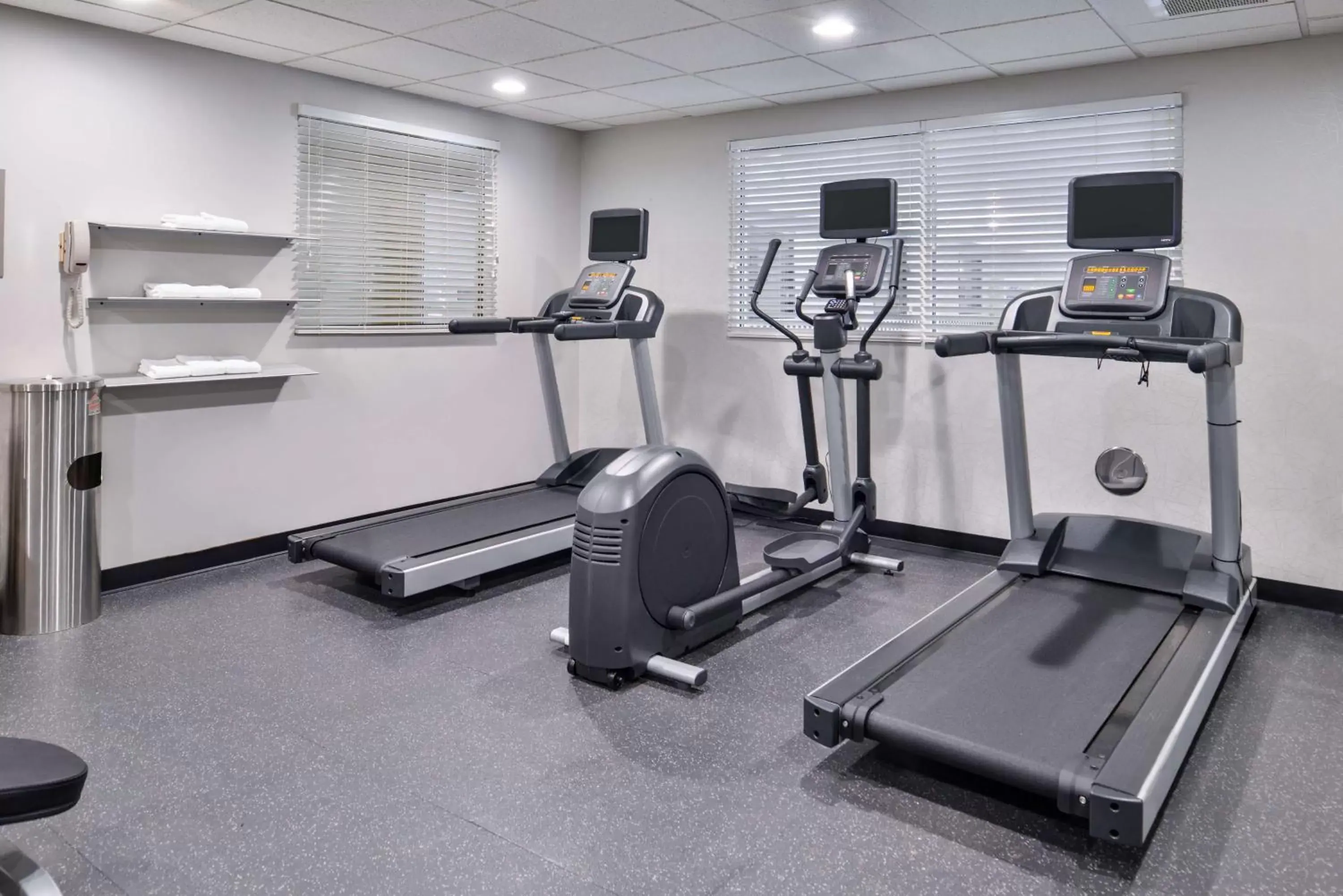 Activities, Fitness Center/Facilities in Country Inn & Suites by Radisson, Tinley Park, IL