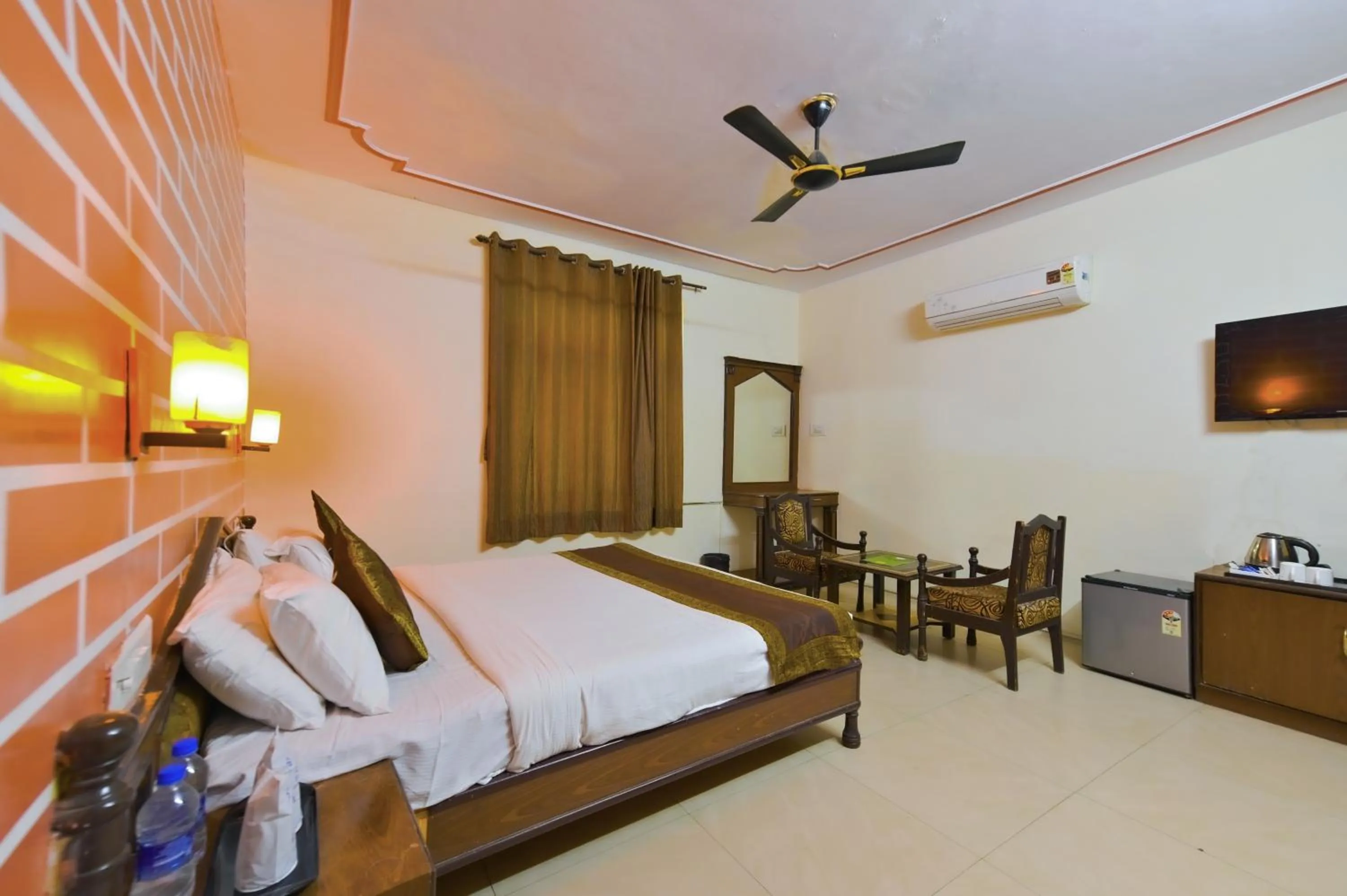 Bed in The Byke Grassfield Resort with Outdoor Pool, Shyam Nagar, Jaipur