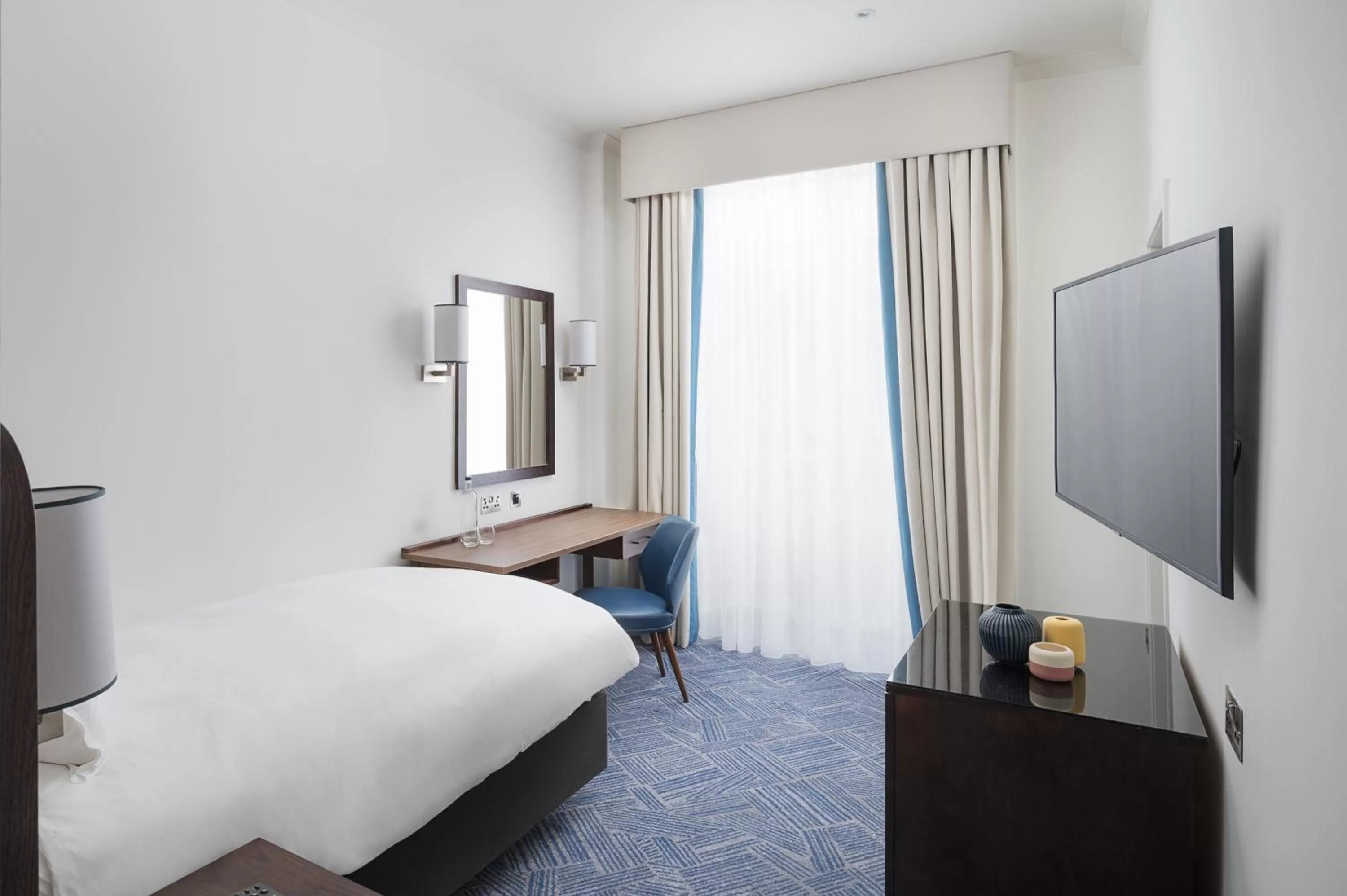 Photo of the whole room, Bed in voco Grand Central Glasgow by IHG