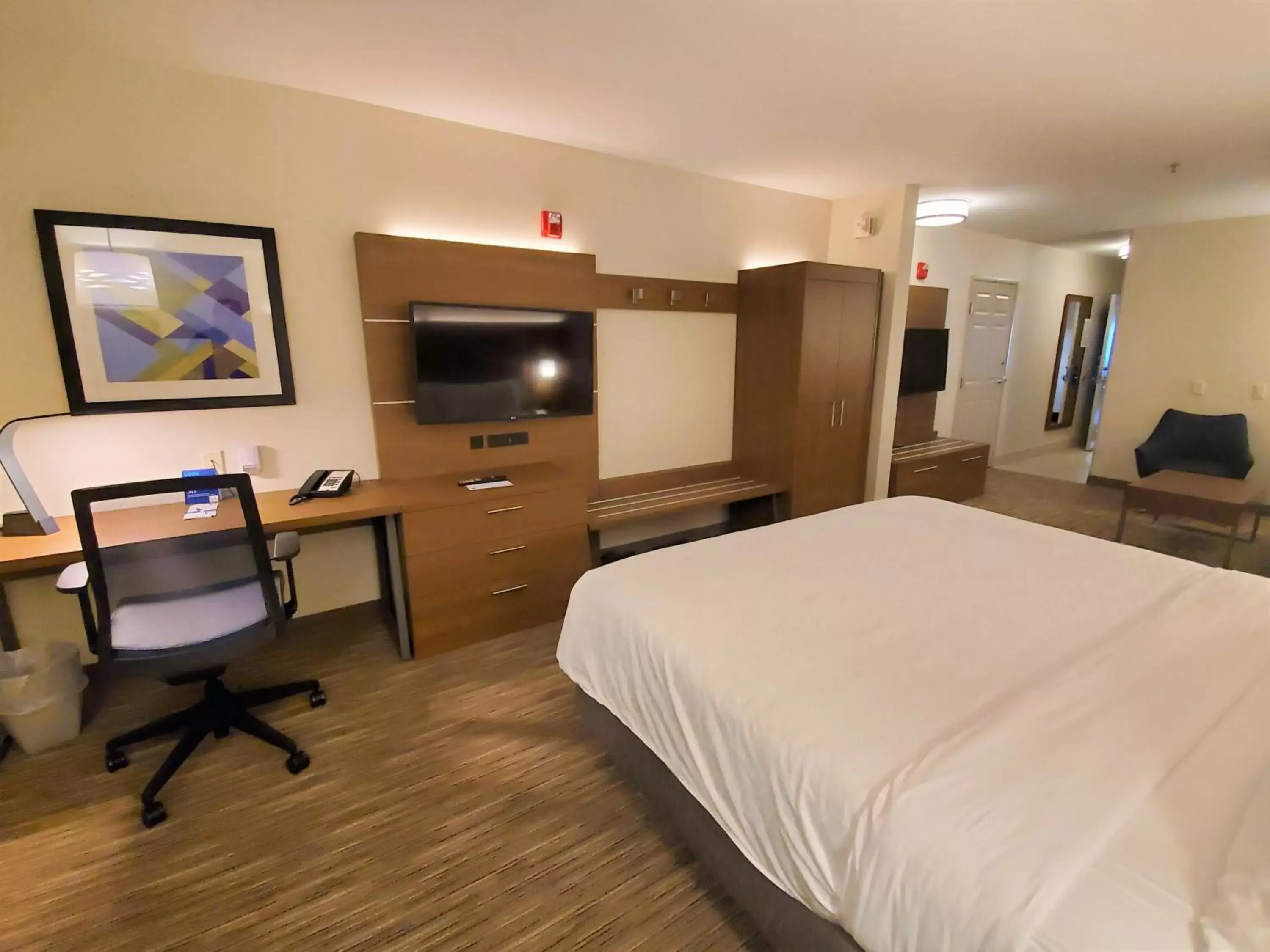 Photo of the whole room, TV/Entertainment Center in Holiday Inn Express Hotel & Suites Seattle North - Lynnwood, an IHG Hotel