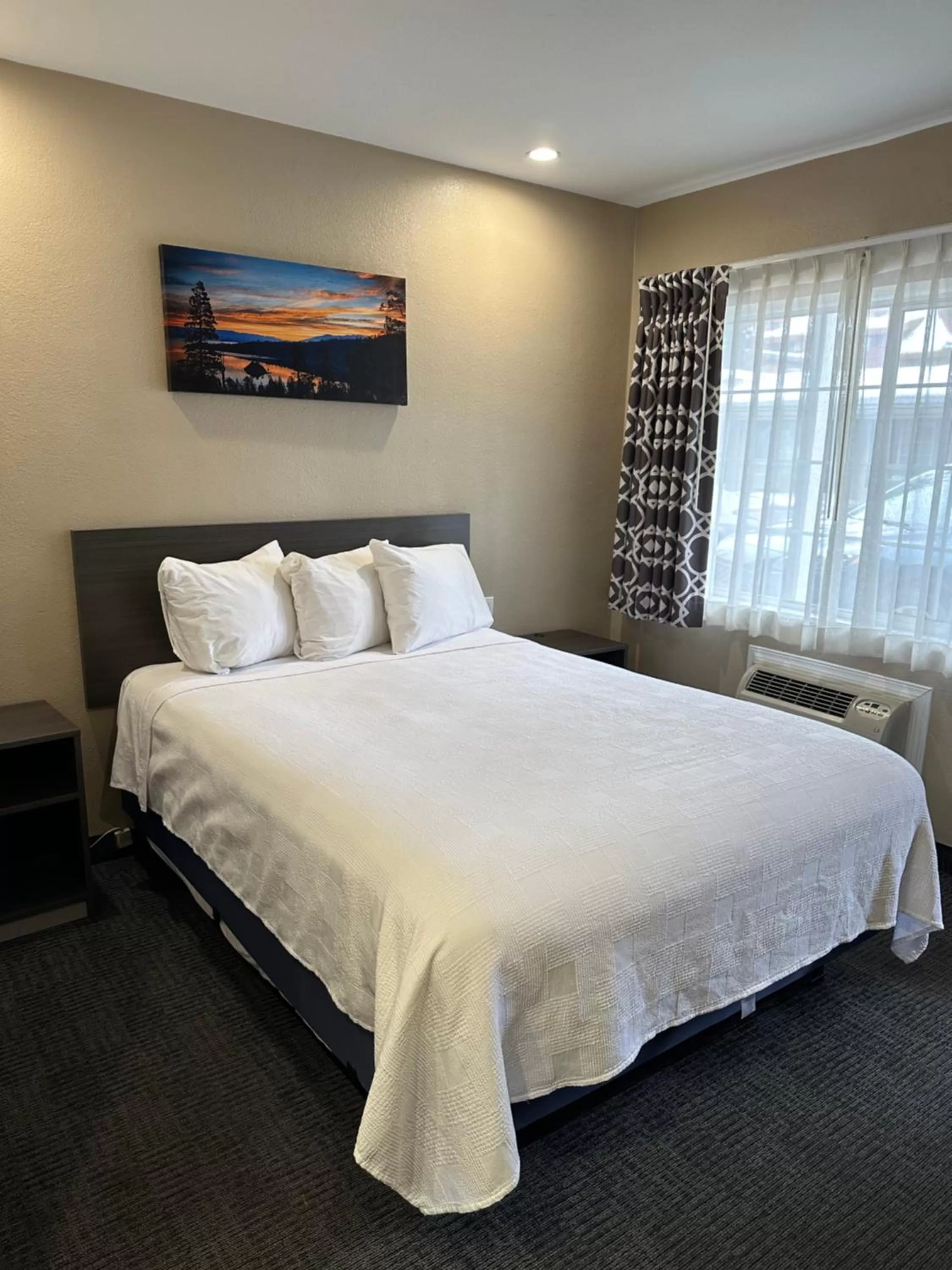 Bed in Black Jack Inn